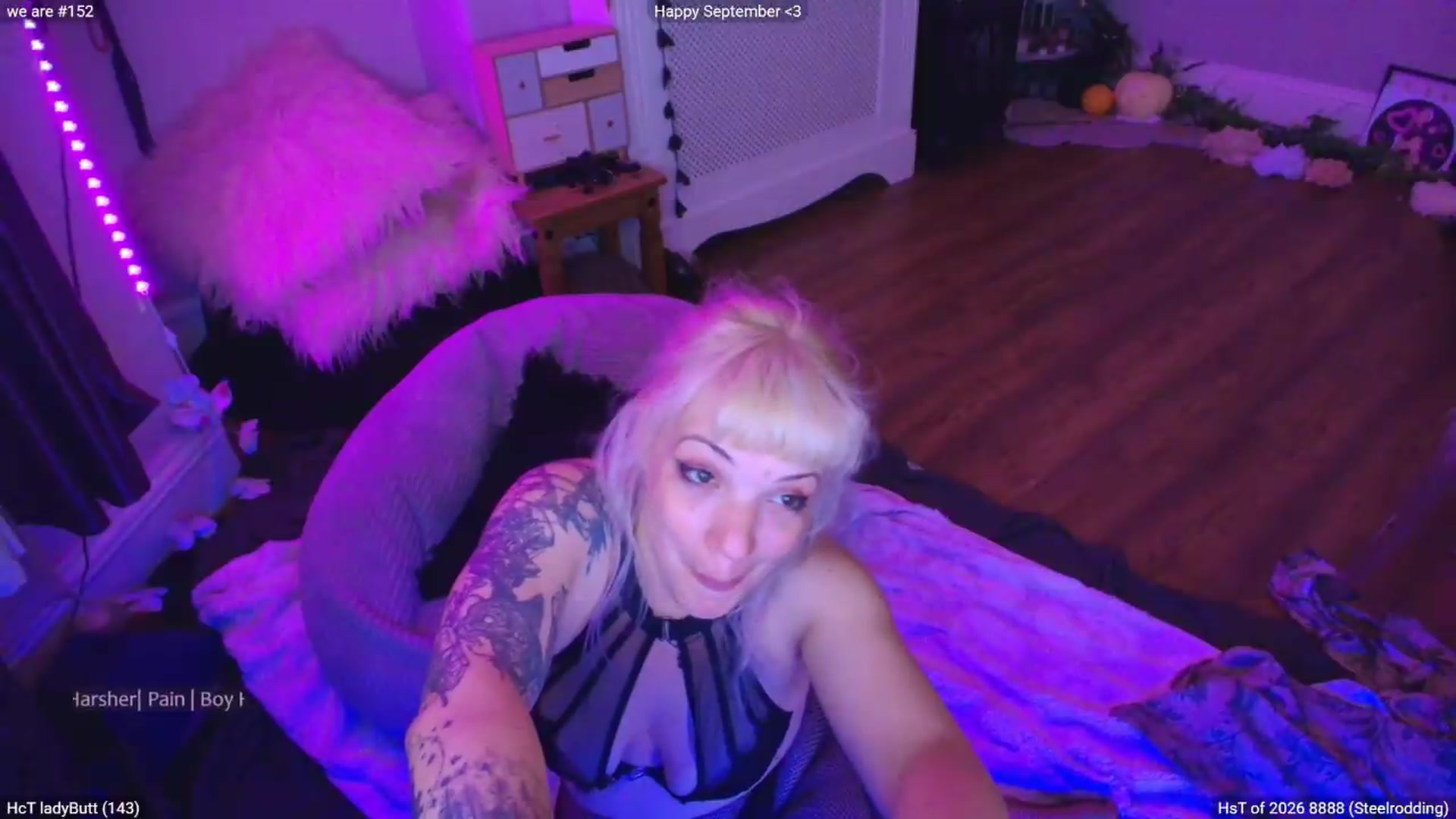 Gallery image thumbnail from LunaWolfie's myfreecams stream on, 09/04/2026, 24:18 image 17 of 20