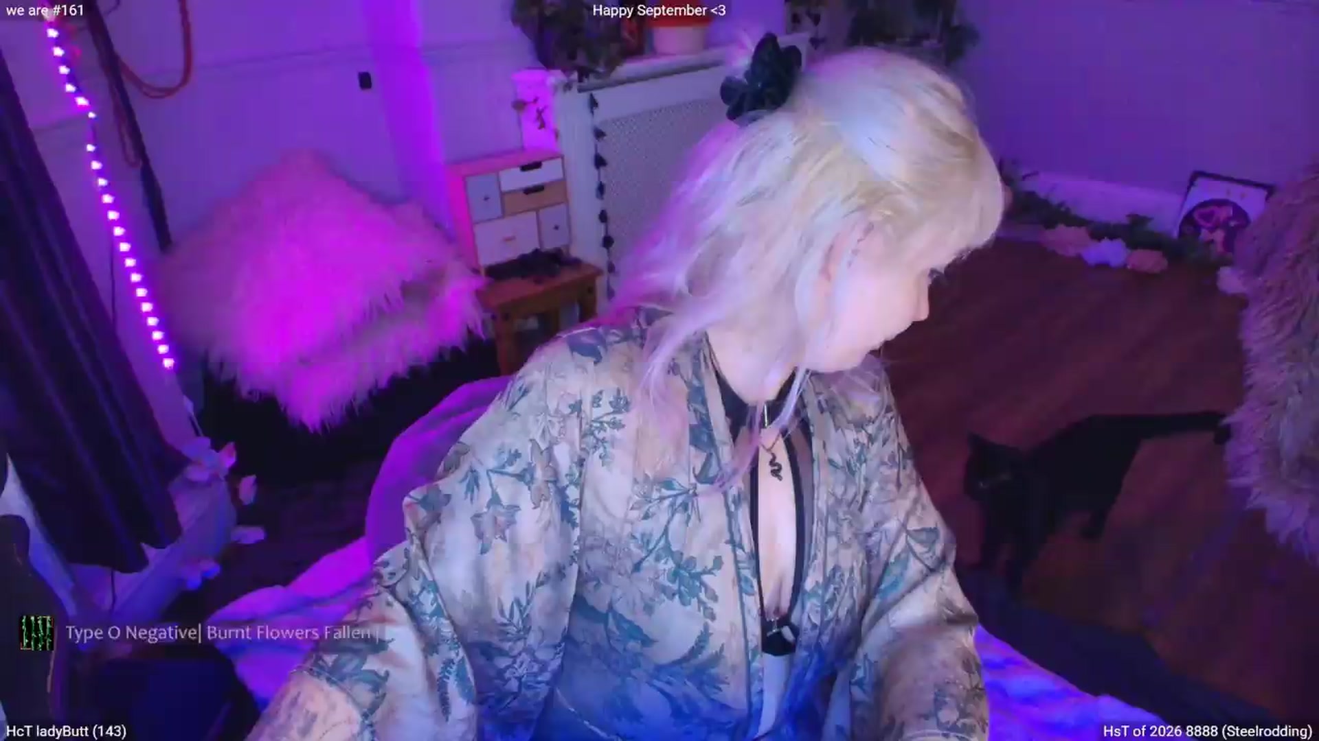 Gallery image thumbnail from LunaWolfie's myfreecams stream on, 09/04/2026, 24:18 image 1 of 20