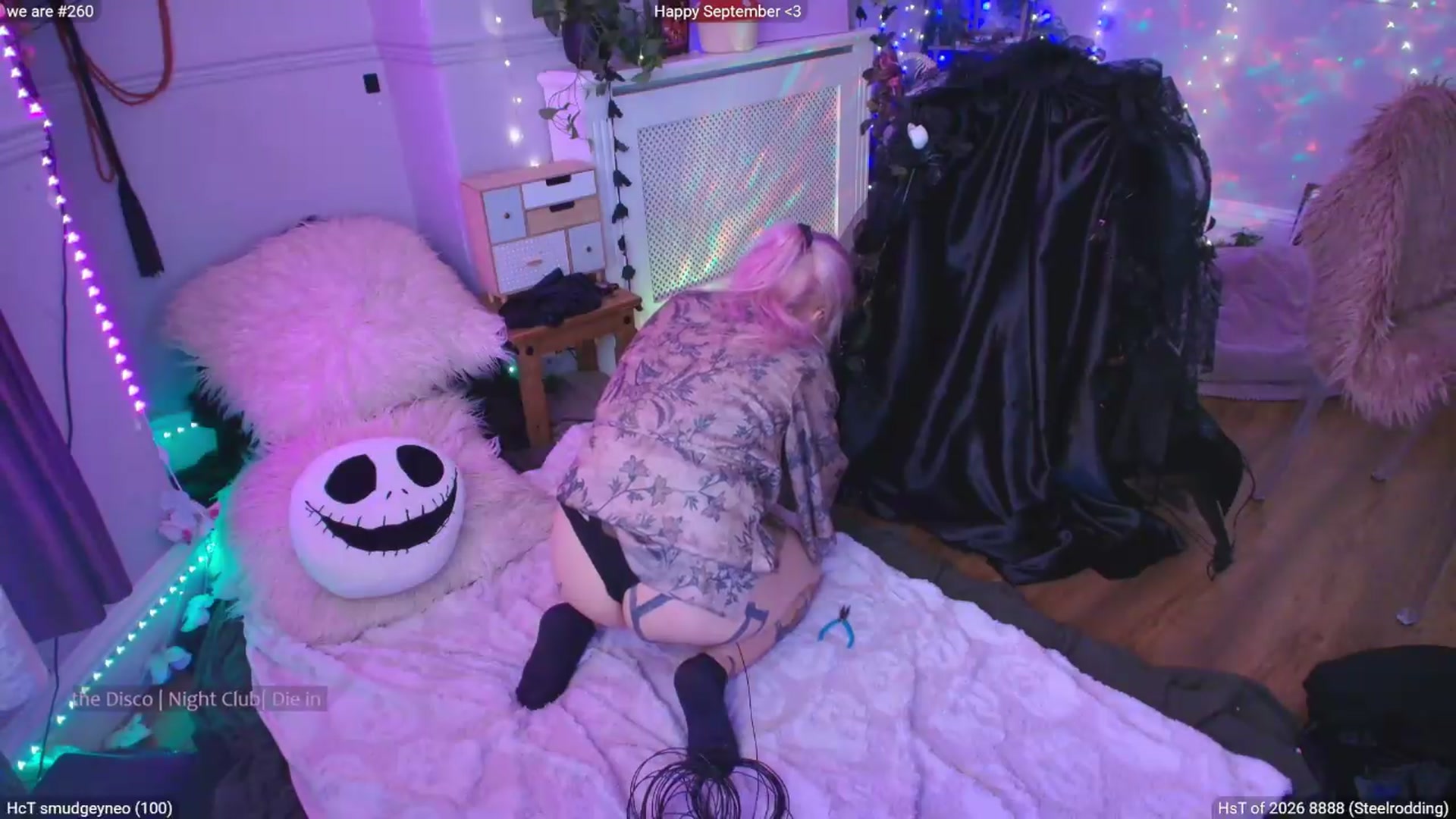 Gallery image thumbnail from LunaWolfie's myfreecams stream on, 09/11/2026, 16:56 image 17 of 20