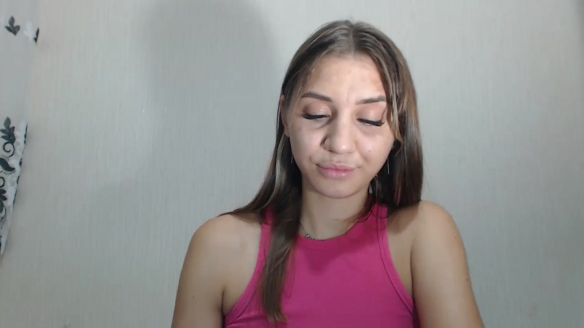 Gallery image thumbnail from LunaXxxX's myfreecams stream on, 08/31/2024, 18:06 image 8 of 20