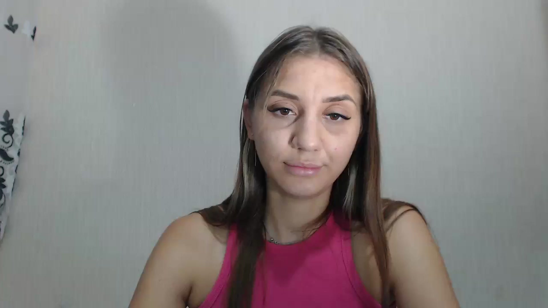 Gallery image thumbnail from LunaXxxX's myfreecams stream on, 08/31/2024, 18:06 image 15 of 20