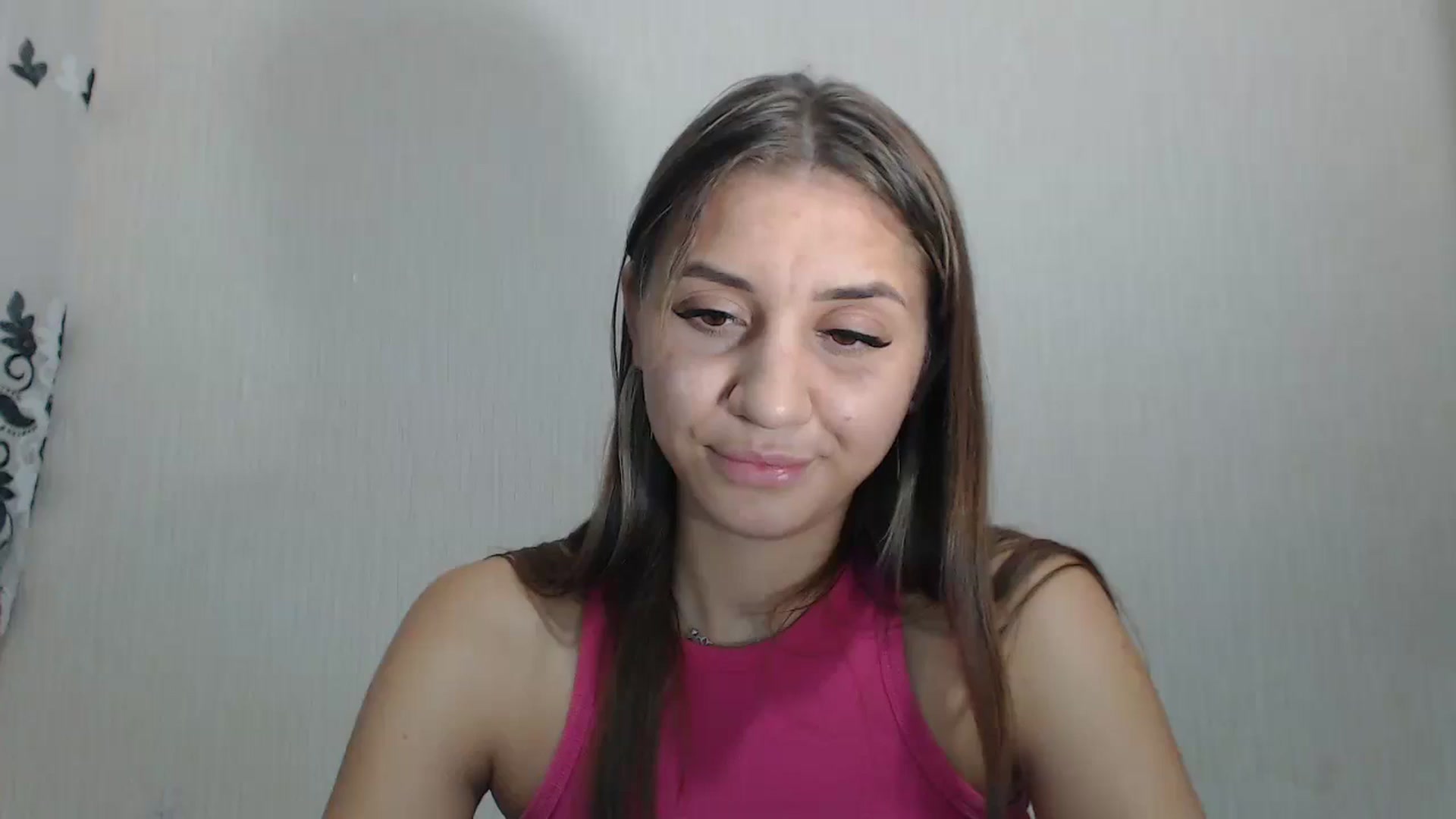 Gallery image thumbnail from LunaXxxX's myfreecams stream on, 08/31/2024, 18:06 image 16 of 20