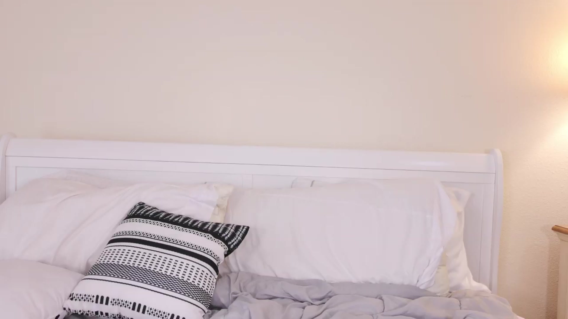 Gallery image thumbnail from LunaYukiDoll's myfreecams stream on, 07/15/2026, 19:19 image 5 of 20