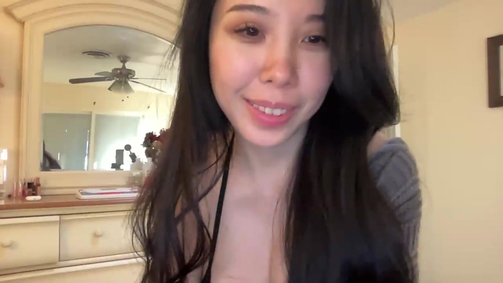 Gallery image thumbnail from LunaYukiDoll's myfreecams stream on, 08/22/2026, 23:16 image 18 of 20