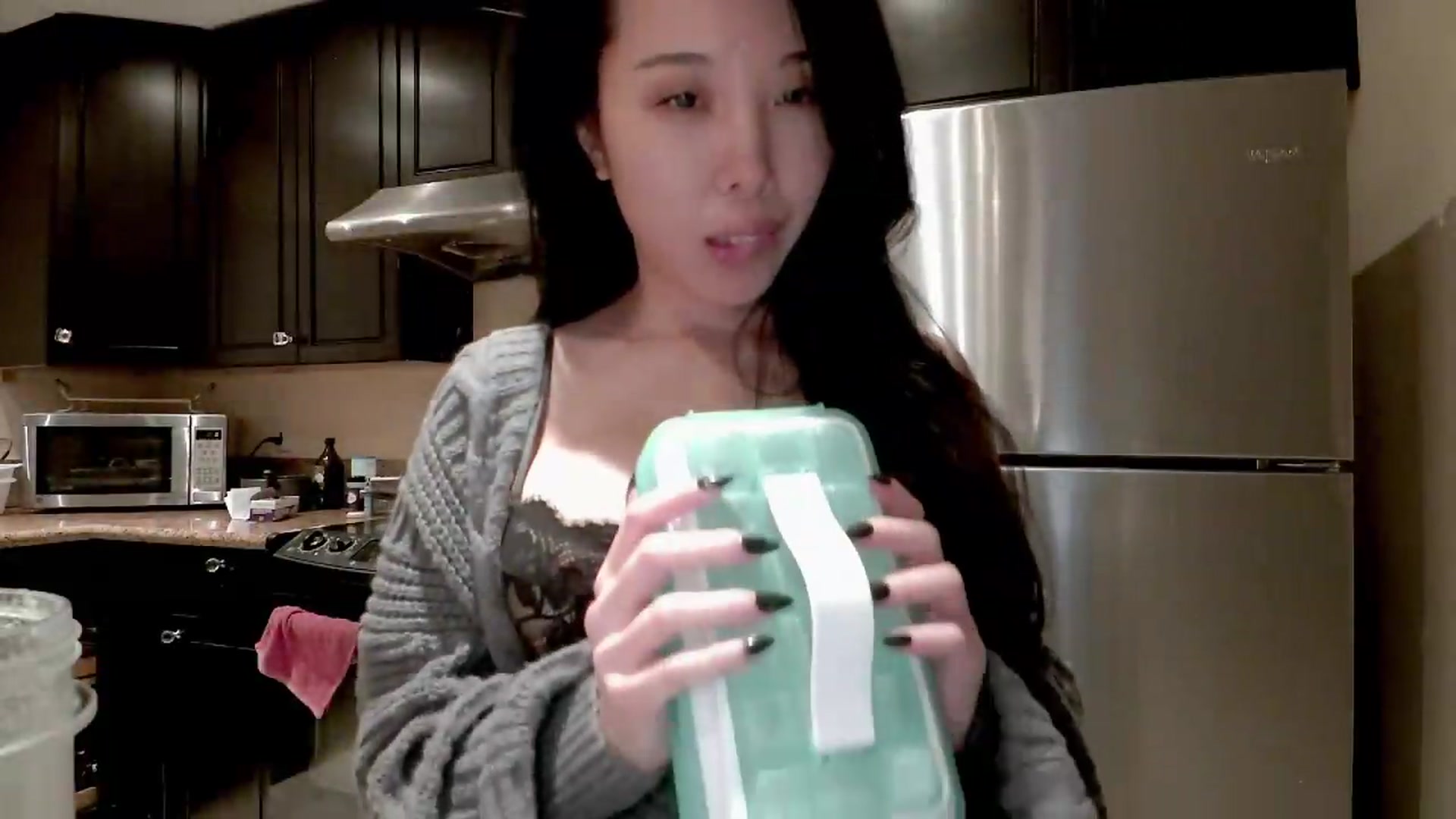 Gallery image thumbnail from LunaYukiDoll's myfreecams stream on, 08/31/2026, 02:42 image 10 of 20