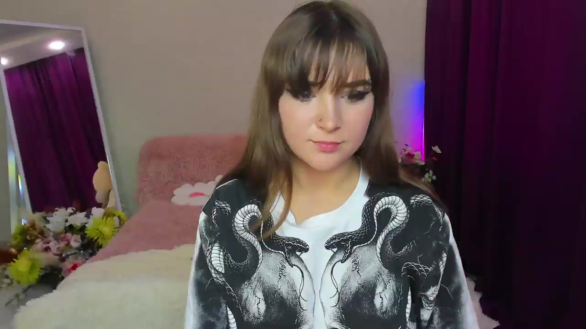 Gallery image thumbnail from Luna_Blade's myfreecams stream on, 09/25/2026, 09:13 image 3 of 20