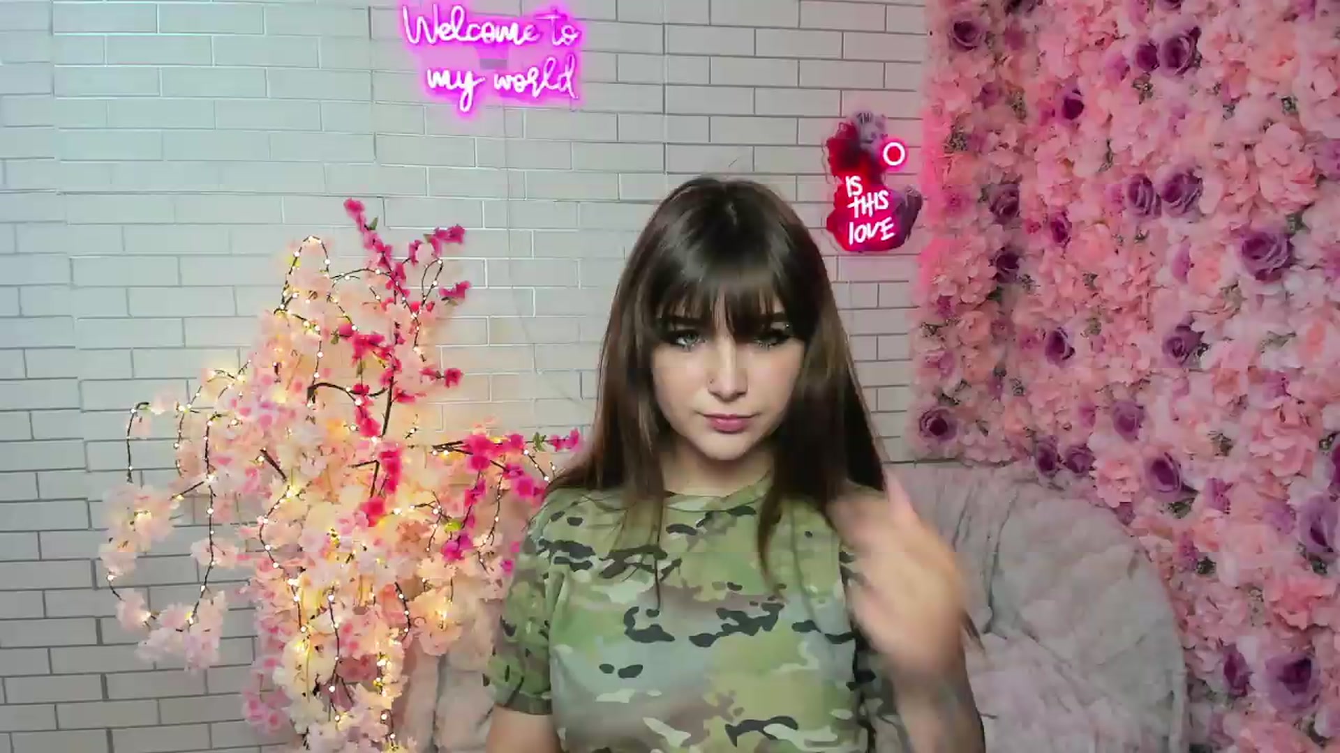 Gallery image thumbnail from Luna_Blade's myfreecams stream on, 09/26/2026, 07:50 image 4 of 20