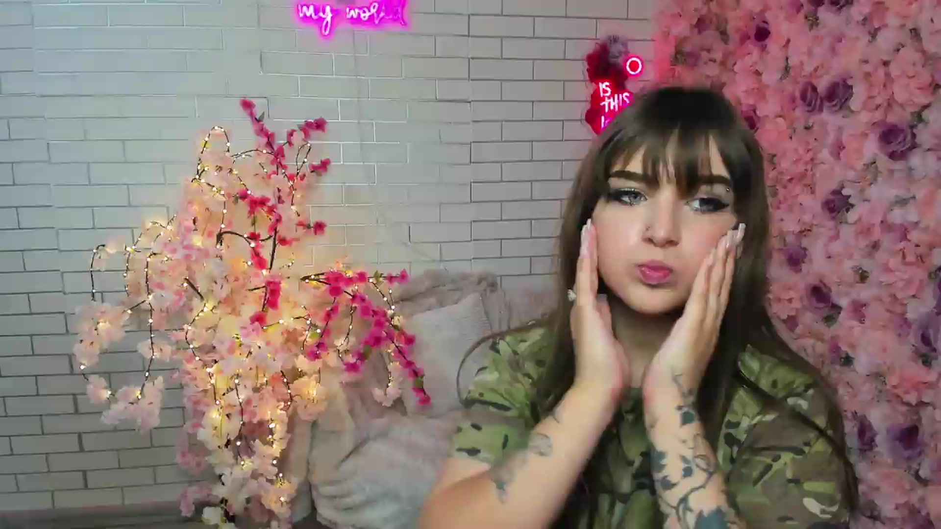 Gallery image thumbnail from Luna_Blade's myfreecams stream on, 09/26/2026, 11:47 image 20 of 20