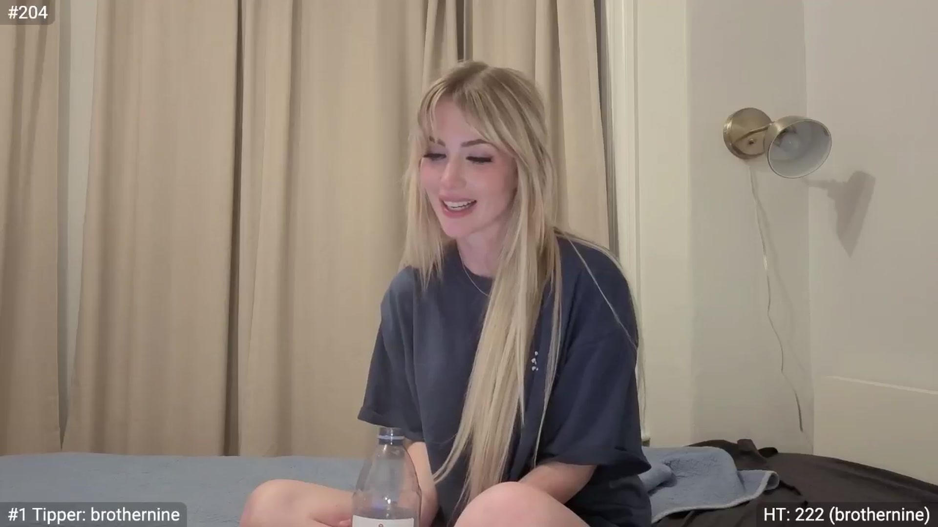 Gallery image thumbnail from Luna_Faye_'s myfreecams stream on, 04/08/2026, 04:09 image 17 of 20