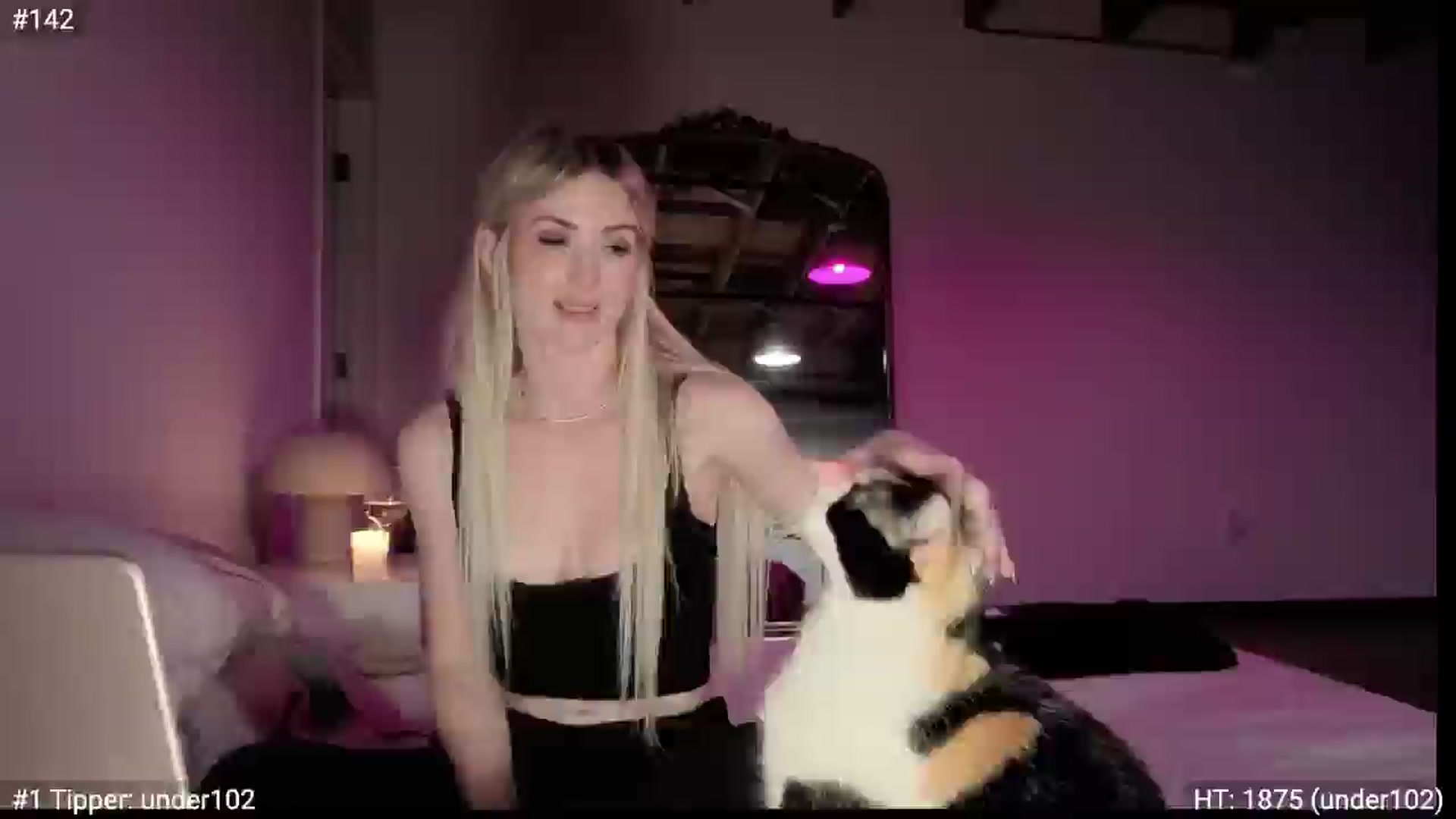 Gallery image thumbnail from Luna_Faye_'s myfreecams stream on, 04/20/2026, 04:34 image 9 of 20