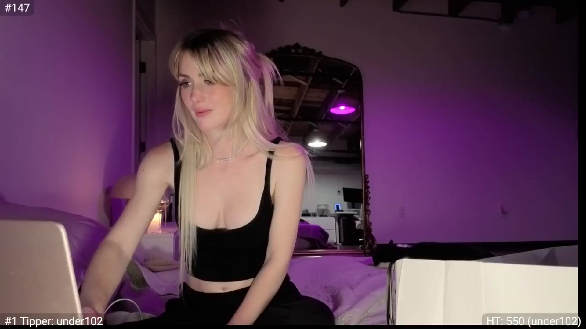 Gallery image thumbnail from Luna_Faye_'s myfreecams stream on, 04/20/2026, 04:34 image 4 of 20