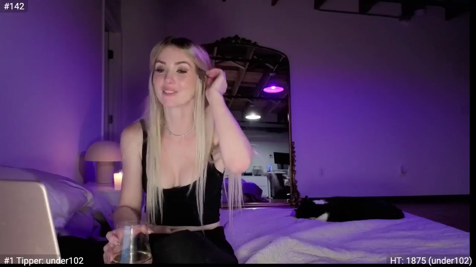 Gallery image thumbnail from Luna_Faye_'s myfreecams stream on, 04/20/2026, 04:34 image 11 of 20