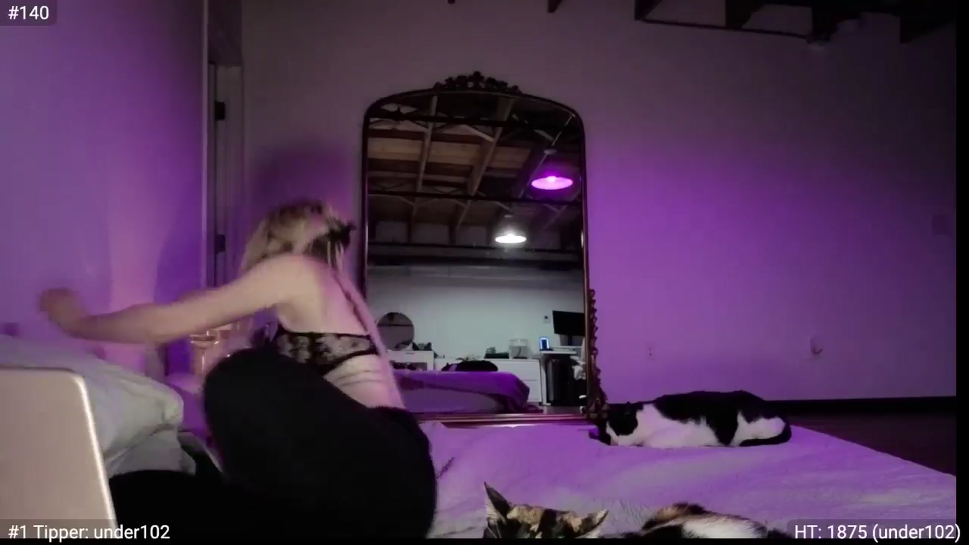 Gallery image thumbnail from Luna_Faye_'s myfreecams stream on, 04/20/2026, 04:34 image 16 of 20