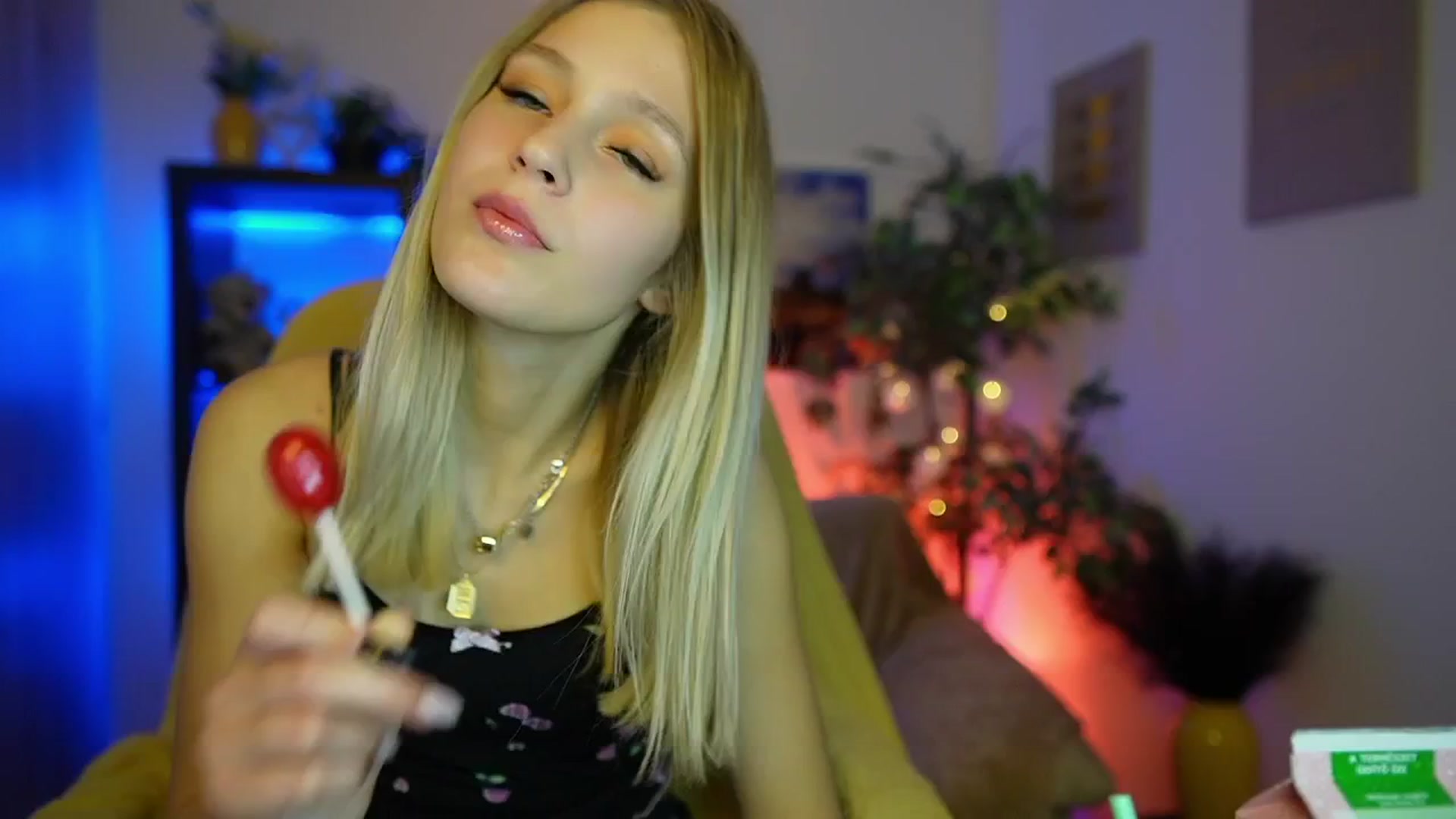 Gallery image thumbnail from Luna_Grace18's myfreecams stream on, 03/22/2026, 14:55 image 20 of 20