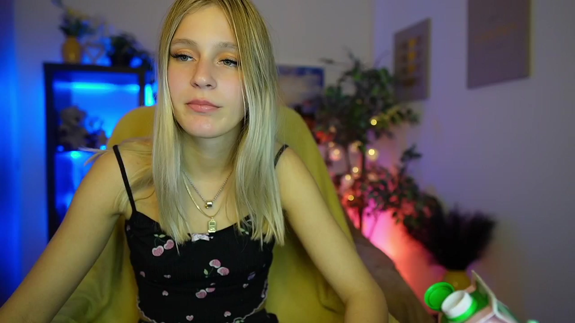Gallery image thumbnail from Luna_Grace18's myfreecams stream on, 03/22/2026, 18:58 image 11 of 20