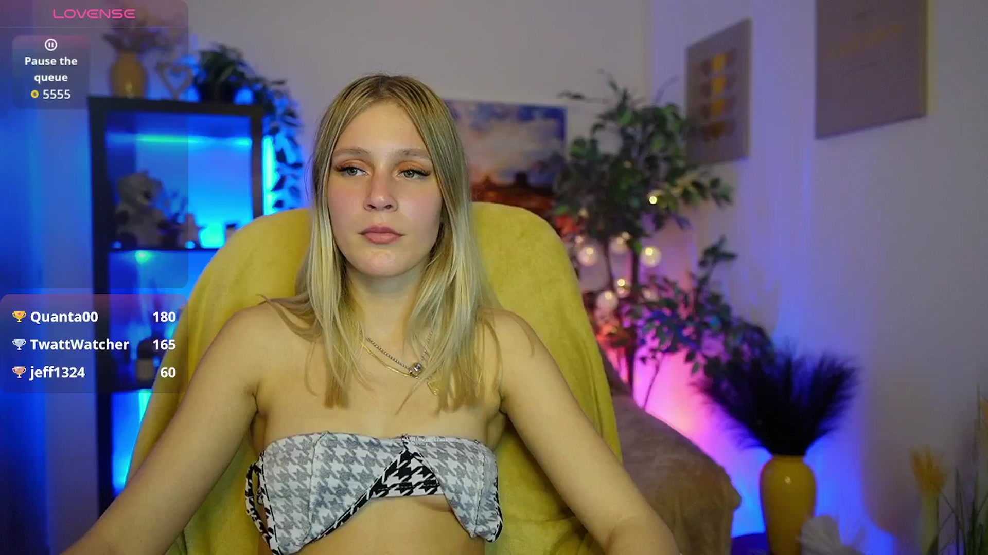 Gallery image thumbnail from Luna_Grace18's myfreecams stream on, 03/26/2026, 16:14 image 15 of 20