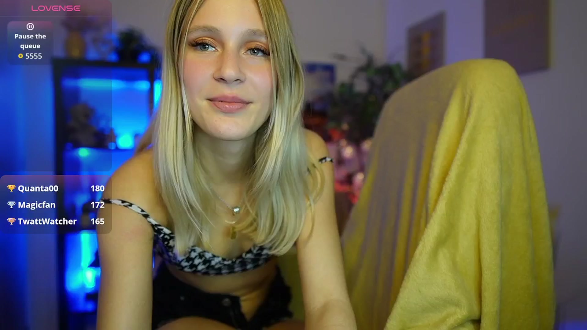 Gallery image thumbnail from Luna_Grace18's myfreecams stream on, 03/26/2026, 18:46 image 9 of 20