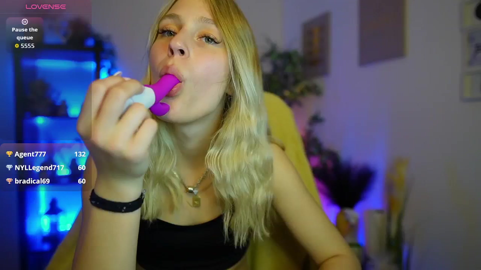 Gallery image thumbnail from Luna_Grace18's myfreecams stream on, 04/05/2026, 14:38 image 18 of 20