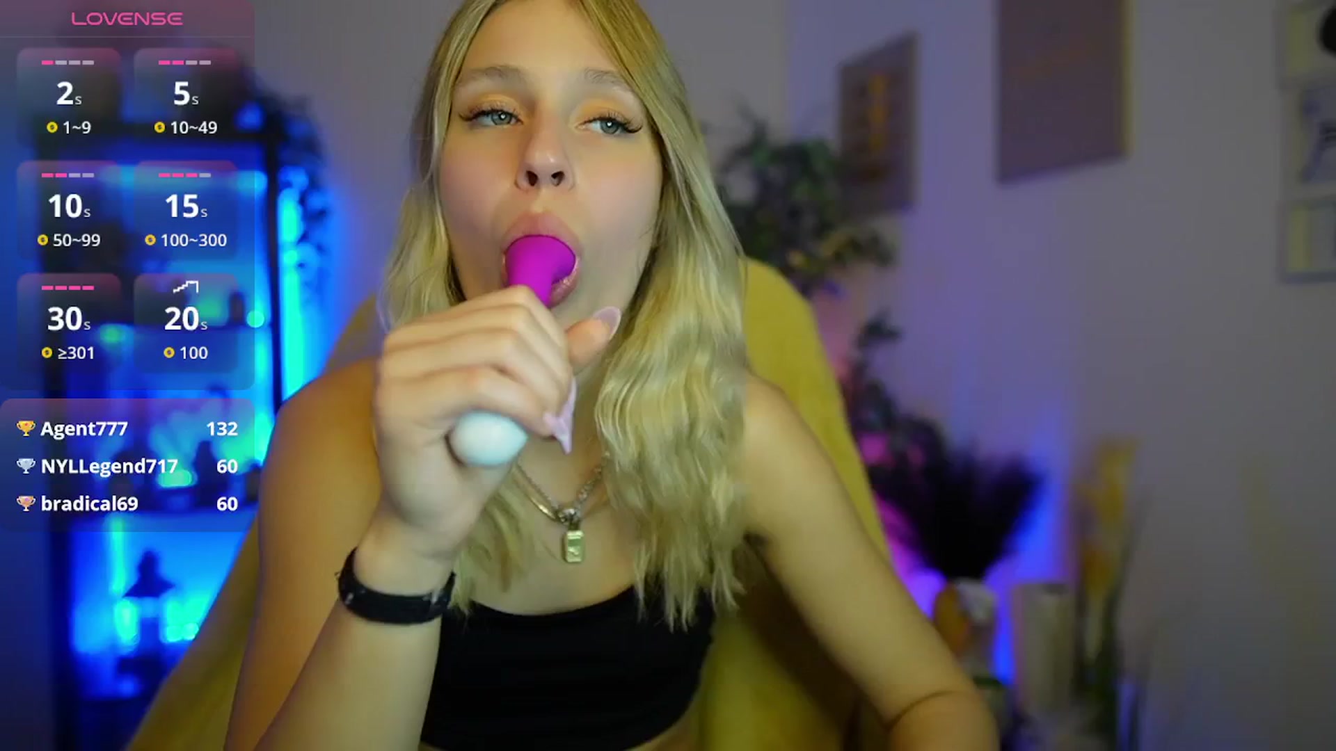 Gallery image thumbnail from Luna_Grace18's myfreecams stream on, 04/05/2026, 14:38 image 16 of 20