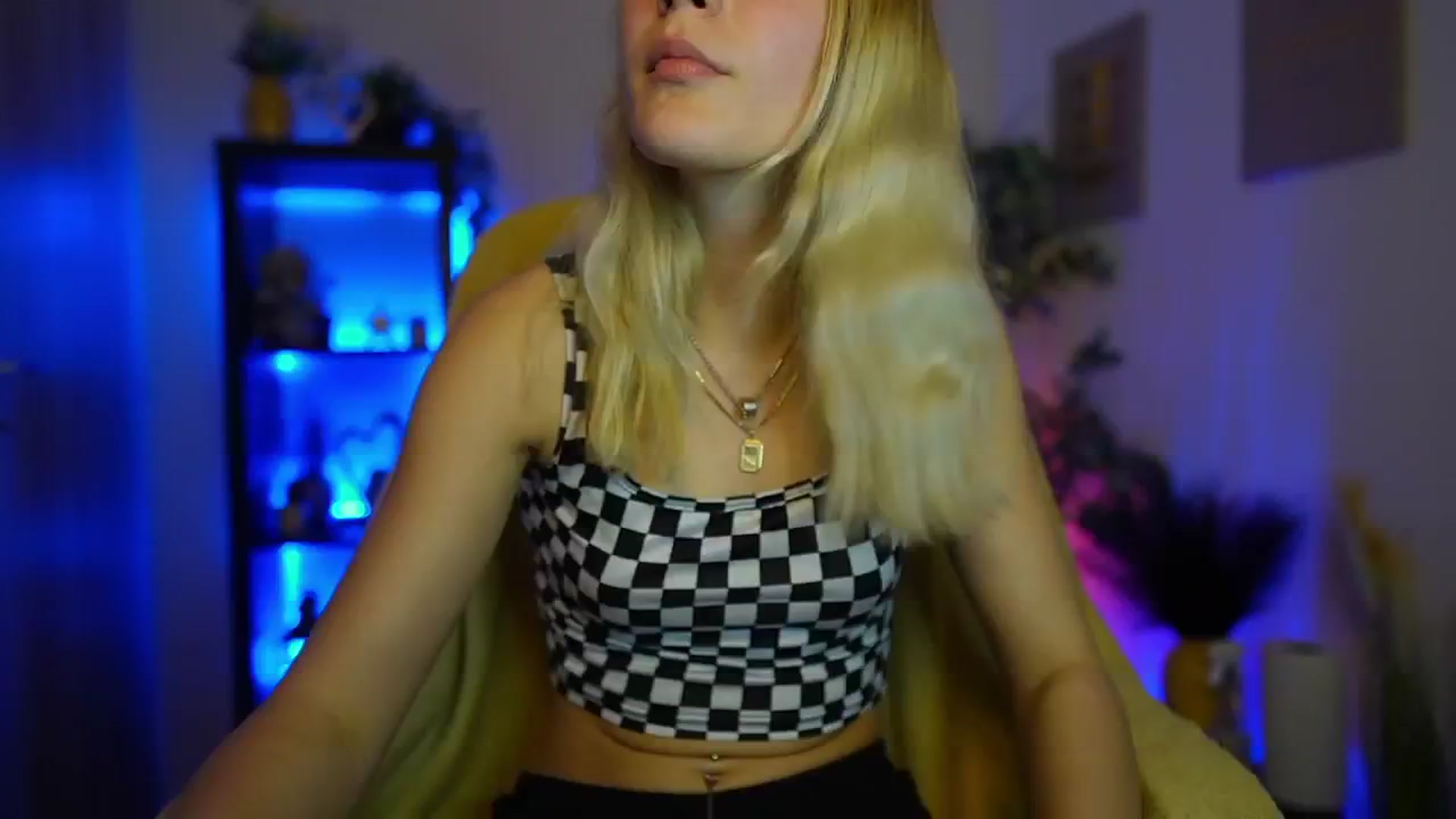 Gallery image thumbnail from Luna_Grace18's myfreecams stream on, 04/06/2026, 18:26 image 14 of 20