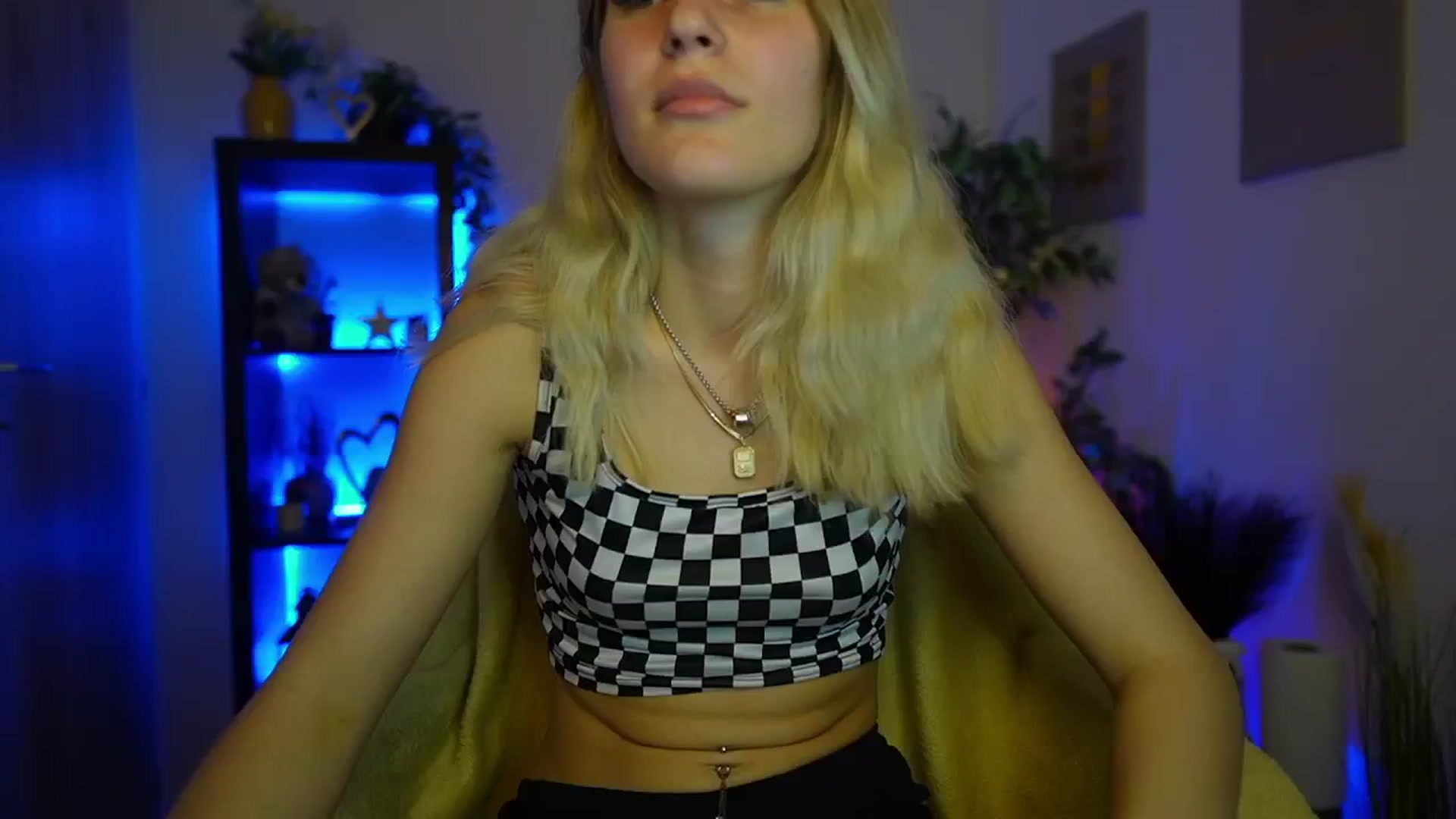 Gallery image thumbnail from Luna_Grace18's myfreecams stream on, 04/06/2026, 18:26 image 4 of 20
