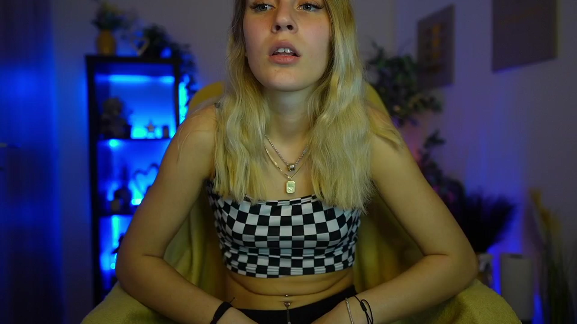 Gallery image thumbnail from Luna_Grace18's myfreecams stream on, 04/06/2026, 18:26 image 12 of 20