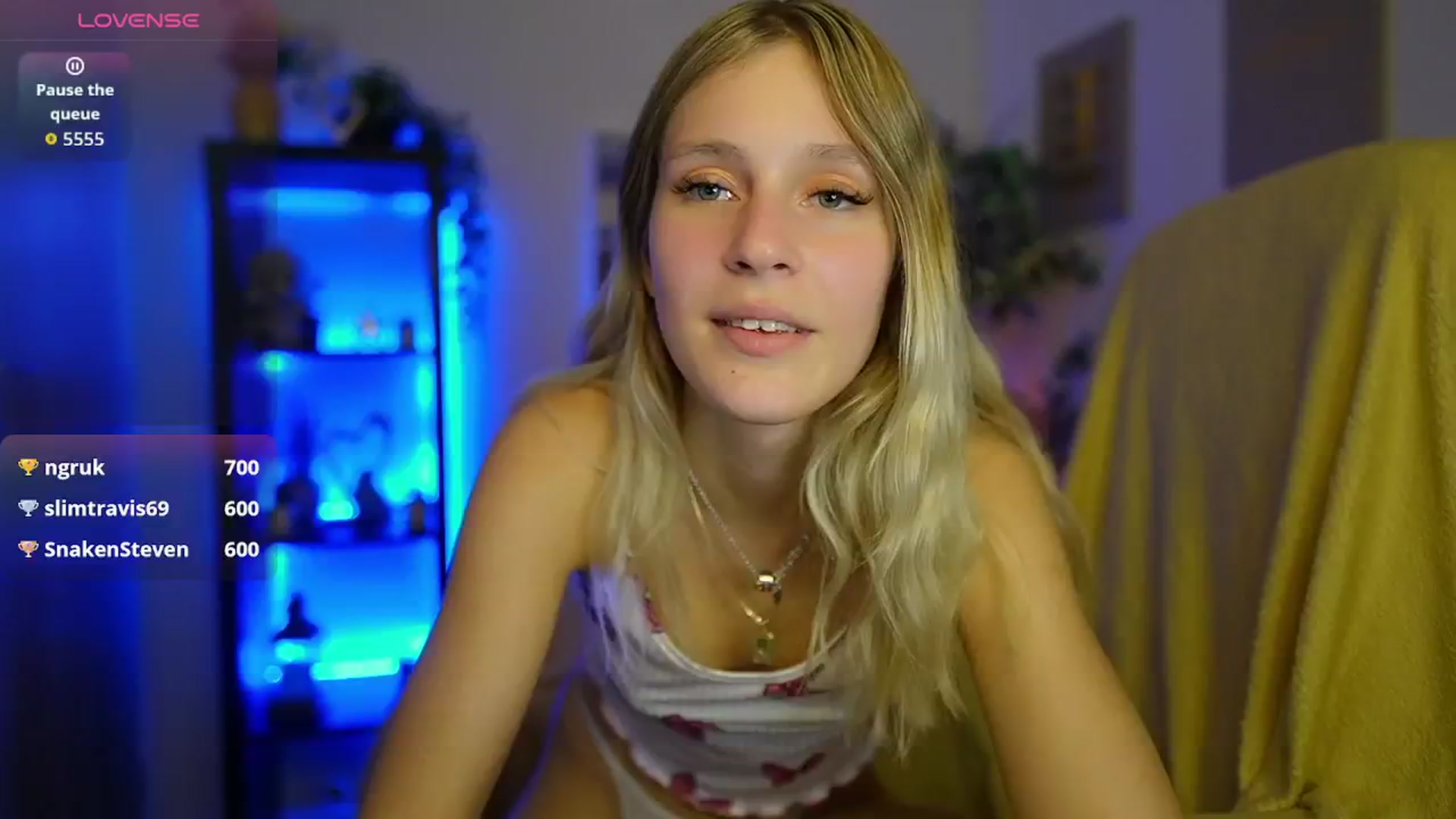 Gallery image thumbnail from Luna_Grace18's myfreecams stream on, 04/08/2026, 17:59 image 5 of 20