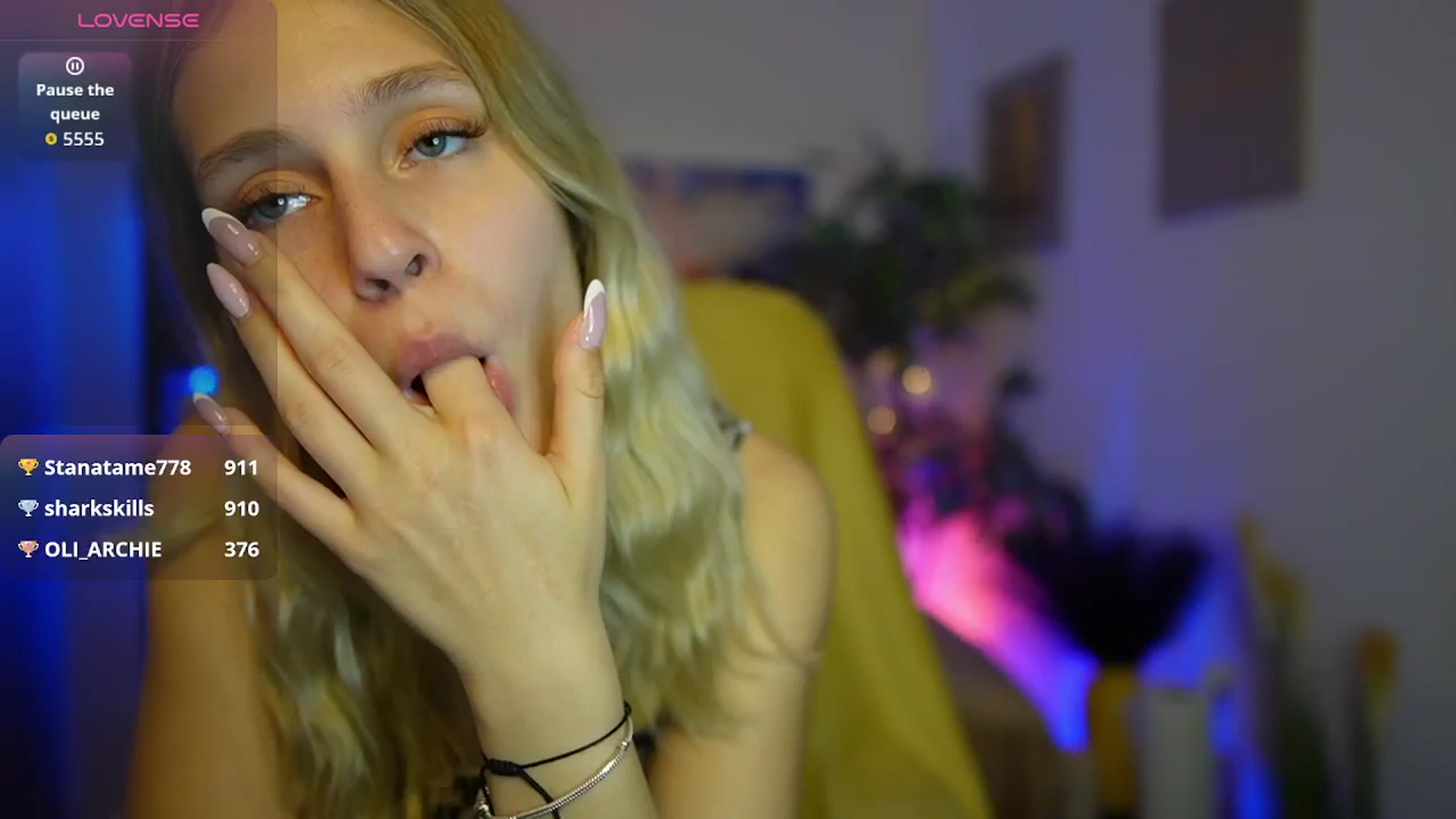 Gallery image thumbnail from Luna_Grace18's myfreecams stream on, 04/17/2026, 18:11 image 18 of 20