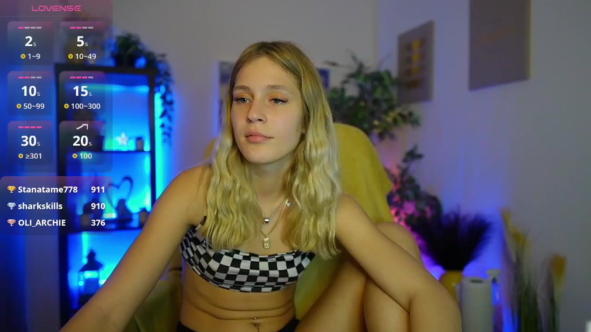 Gallery image thumbnail from Luna_Grace18's myfreecams stream on, 04/17/2026, 19:36 image 11 of 20