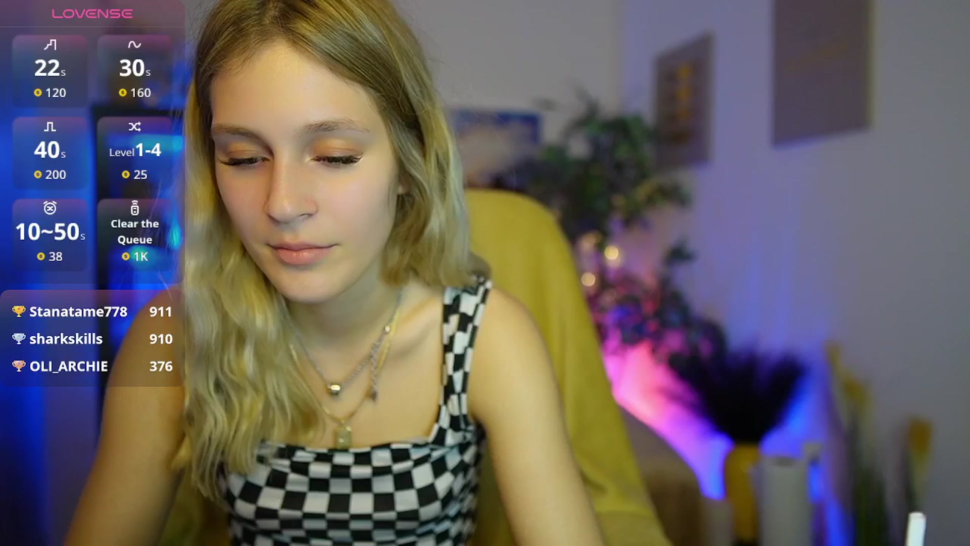 Gallery image thumbnail from Luna_Grace18's myfreecams stream on, 04/17/2026, 20:32 image 9 of 20