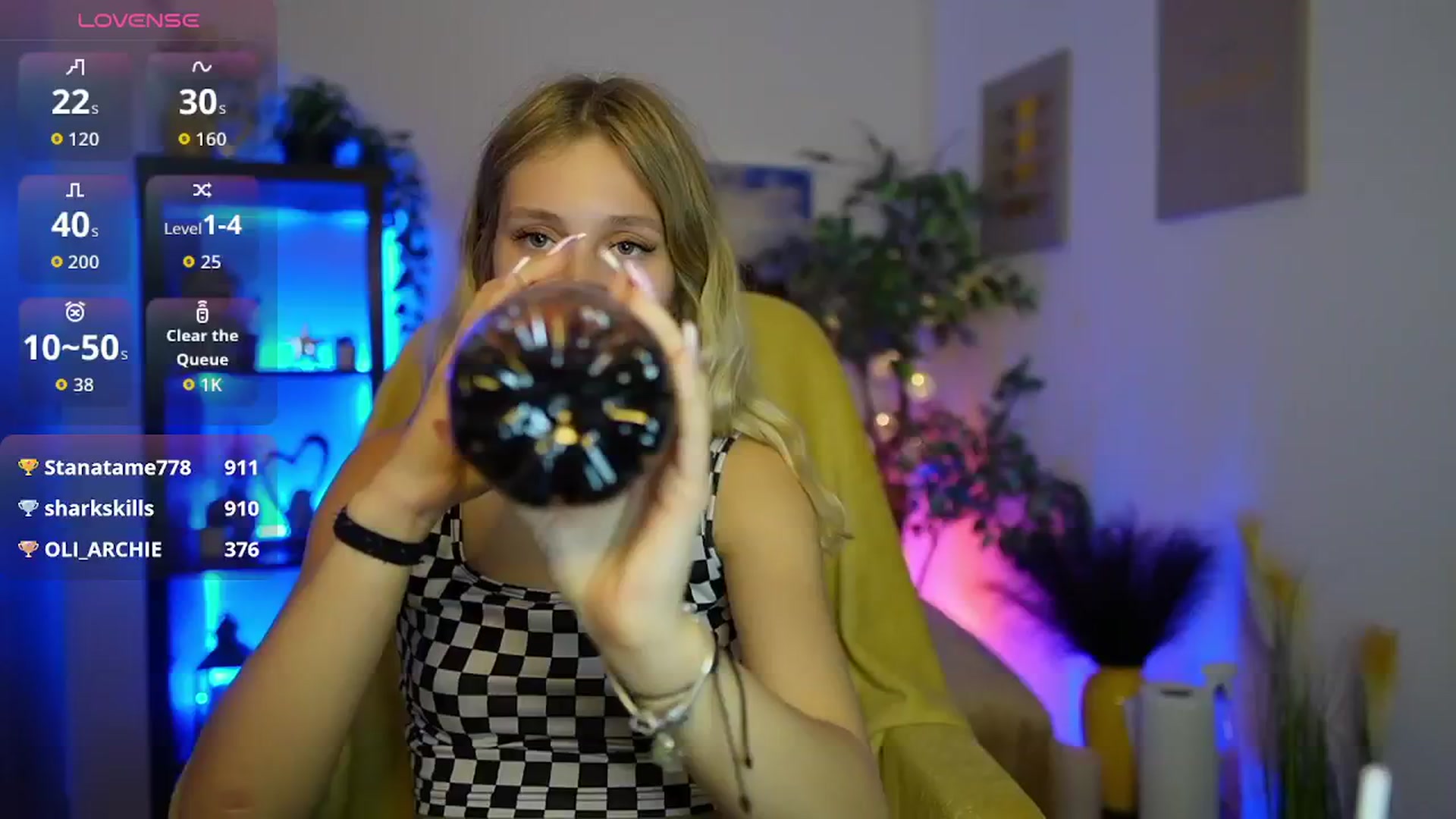 Gallery image thumbnail from Luna_Grace18's myfreecams stream on, 04/17/2026, 20:32 image 11 of 20