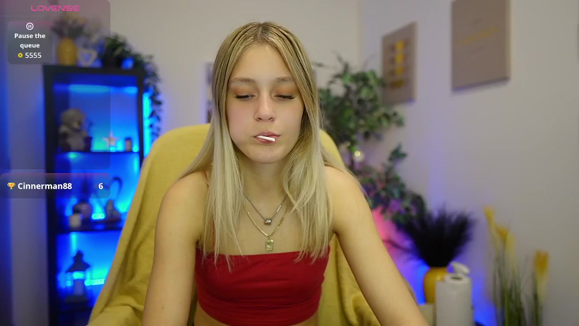 Gallery image thumbnail from Luna_Grace18's myfreecams stream on, 04/27/2026, 12:05 image 16 of 20