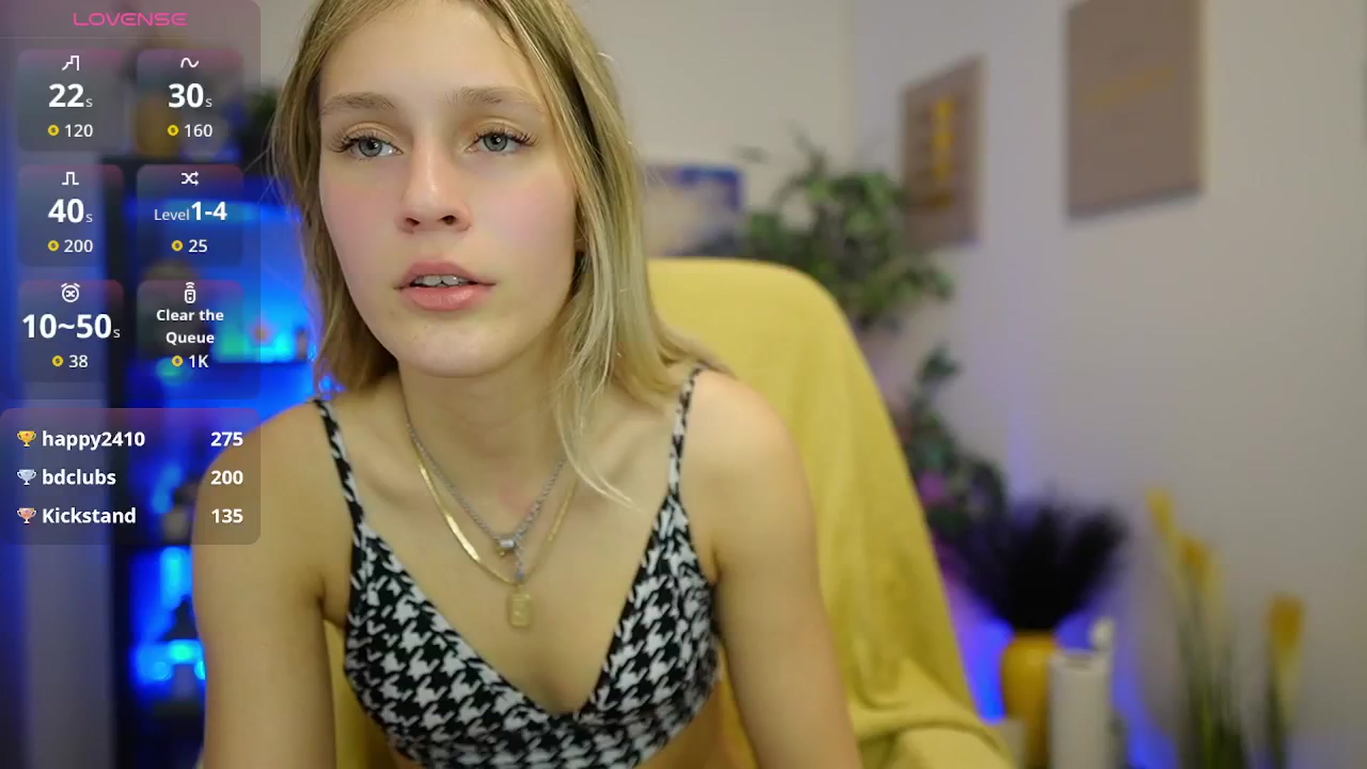 Gallery image thumbnail from Luna_Grace18's myfreecams stream on, 04/28/2026, 22:18 image 1 of 20