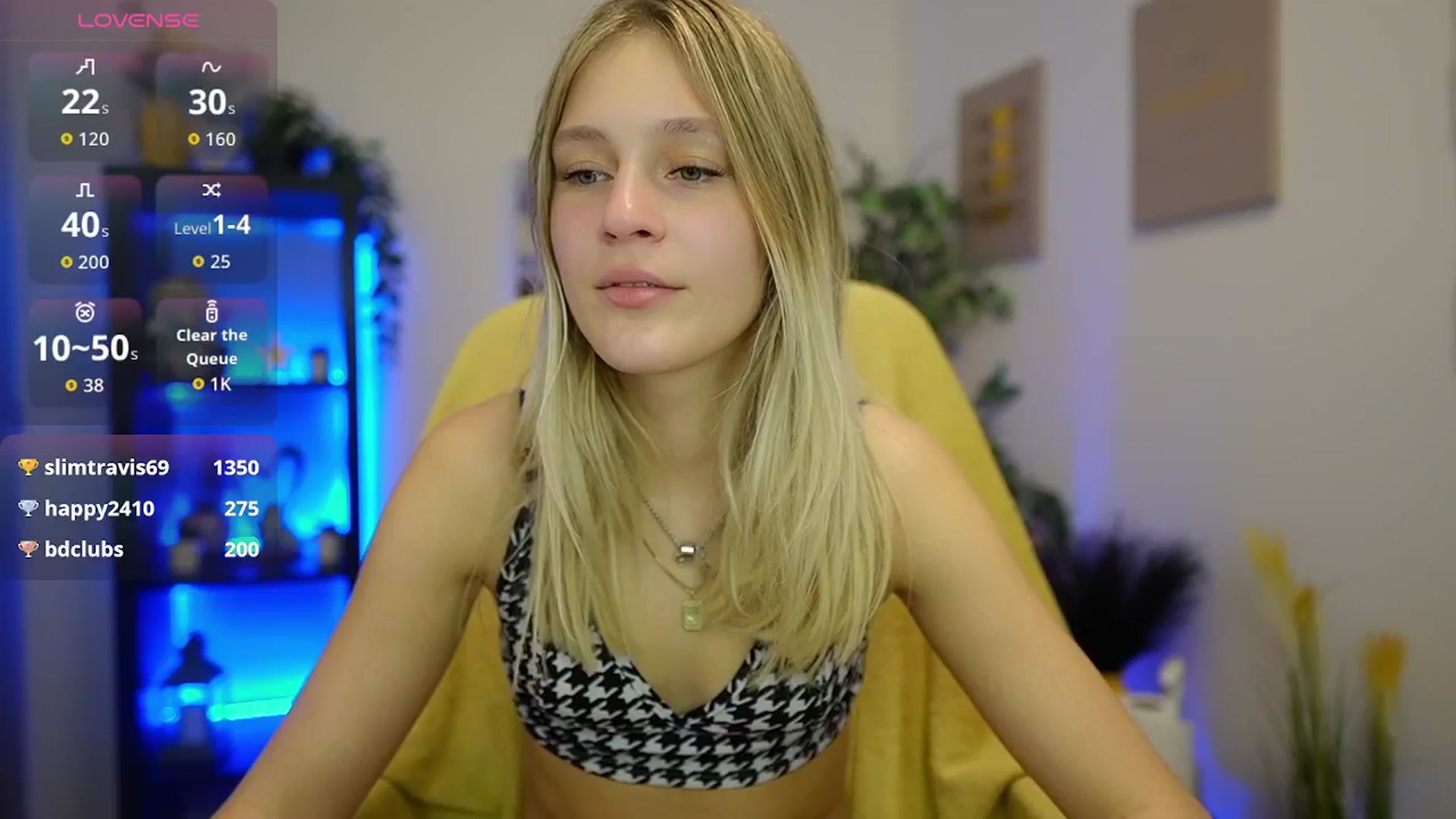 Gallery image thumbnail from Luna_Grace18's myfreecams stream on, 04/28/2026, 23:09 image 13 of 20