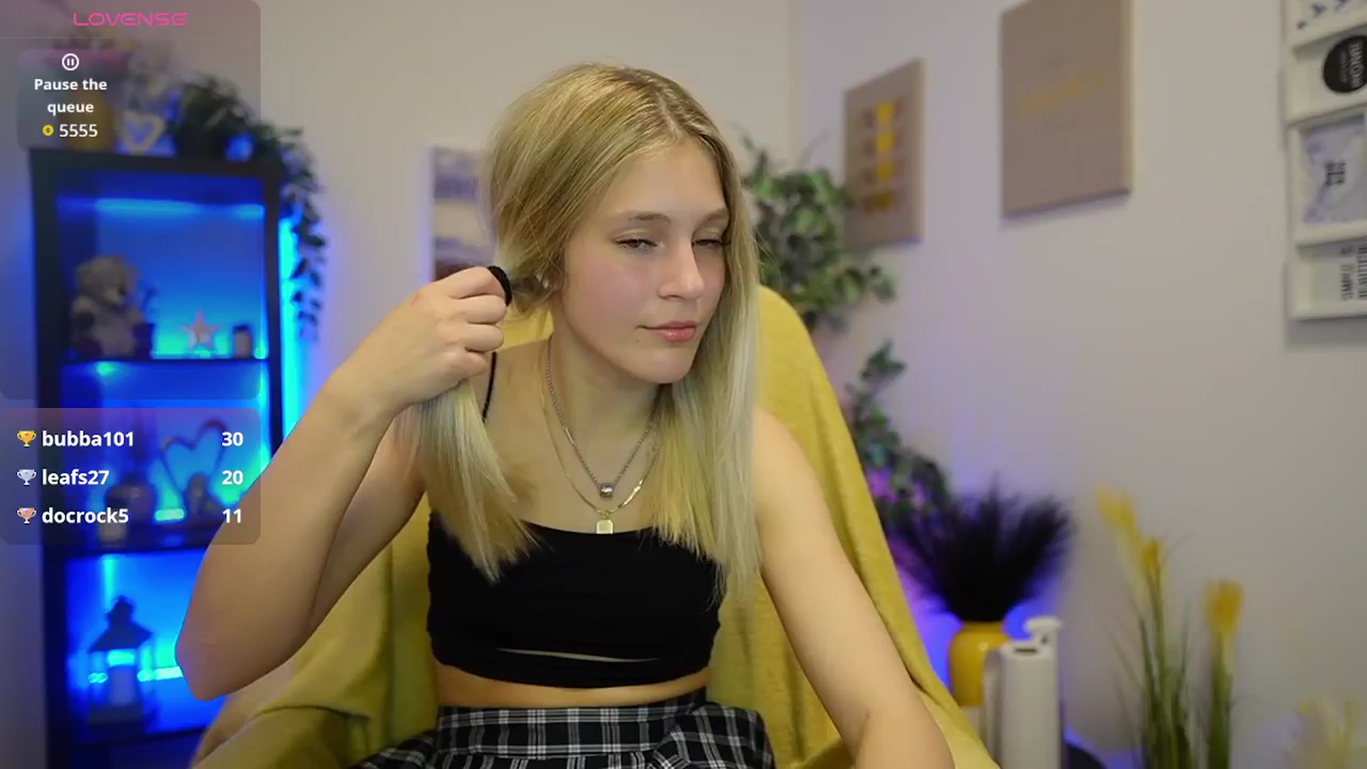 Gallery image thumbnail from Luna_Grace18's myfreecams stream on, 04/29/2026, 21:00 image 5 of 20