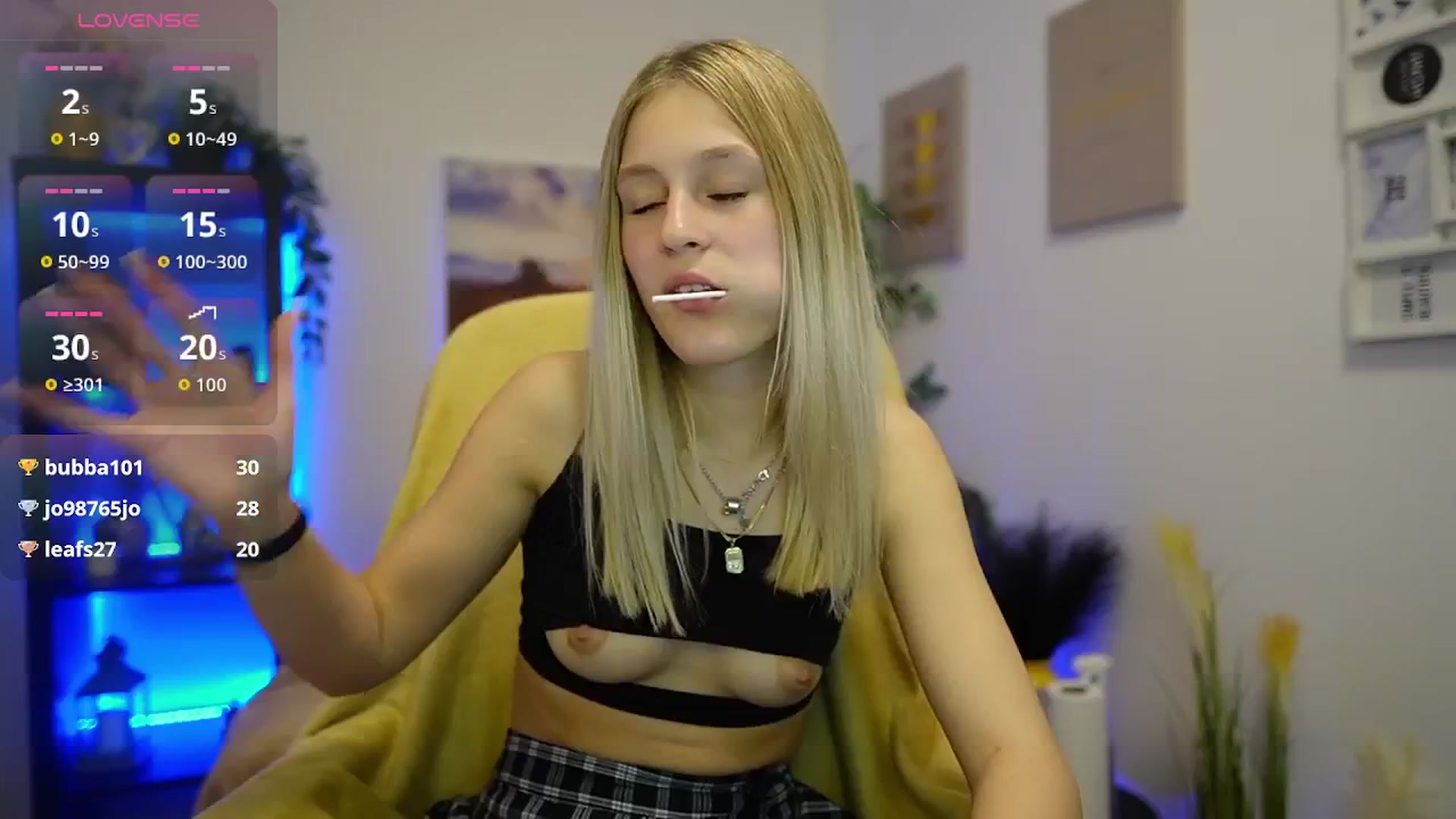 Gallery image thumbnail from Luna_Grace18's myfreecams stream on, 04/29/2026, 22:17 image 1 of 20