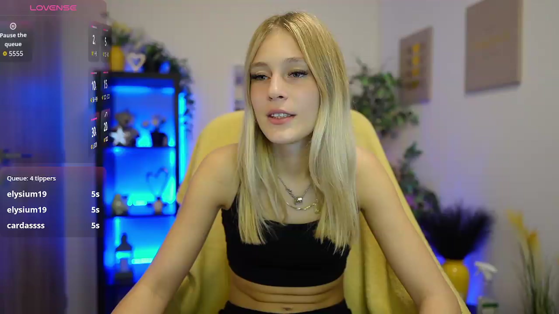 Gallery image thumbnail from Luna_Grace18's myfreecams stream on, 05/09/2026, 18:01 image 5 of 20