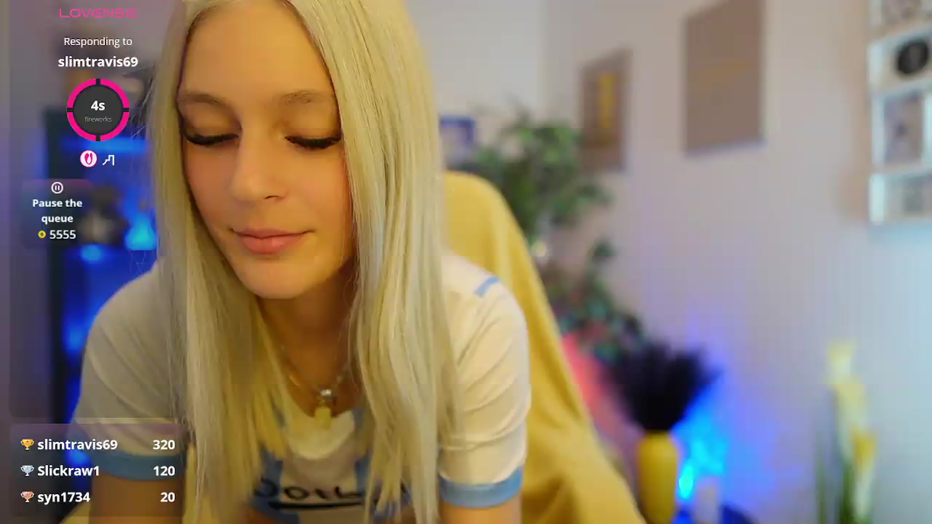 Gallery image thumbnail from Luna_Grace18's myfreecams stream on, 05/13/2026, 14:04 image 17 of 20