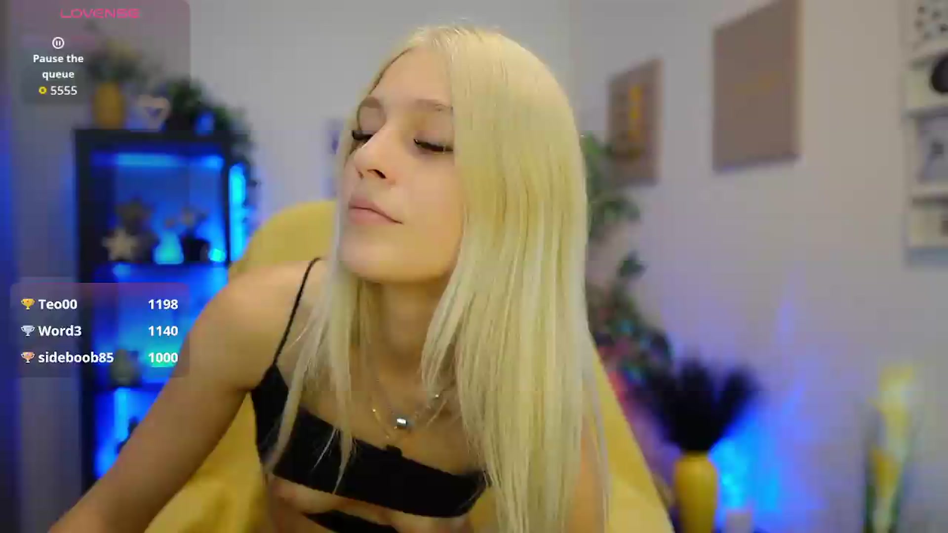 Gallery image thumbnail from Luna_Grace18's myfreecams stream on, 05/17/2026, 16:18 image 11 of 20