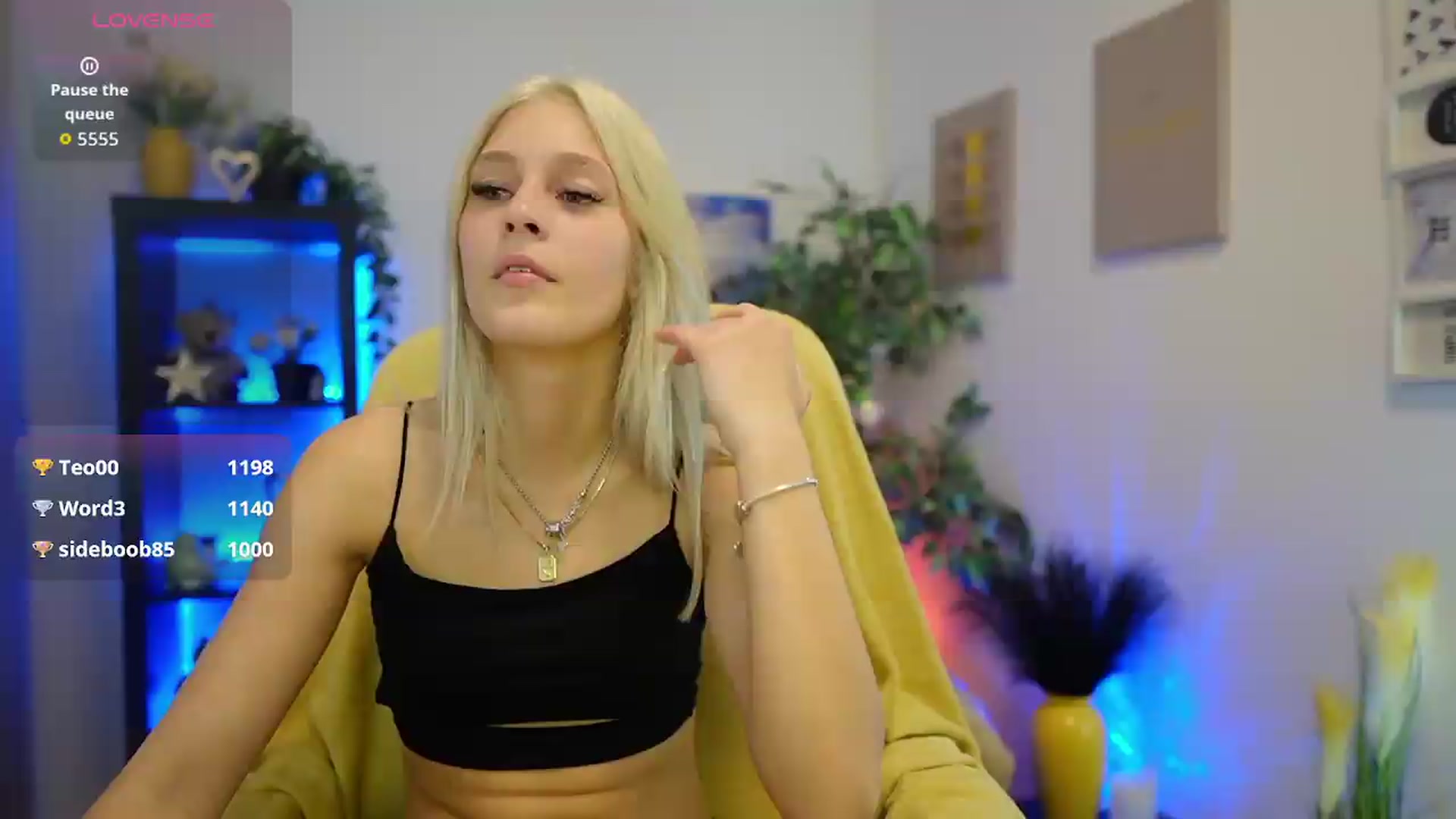 Gallery image thumbnail from Luna_Grace18's myfreecams stream on, 05/17/2026, 19:27 image 18 of 20