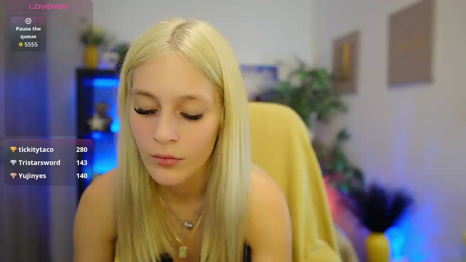 Gallery image thumbnail from Luna_Grace18's myfreecams stream on, 05/22/2026, 17:24 image 4 of 20