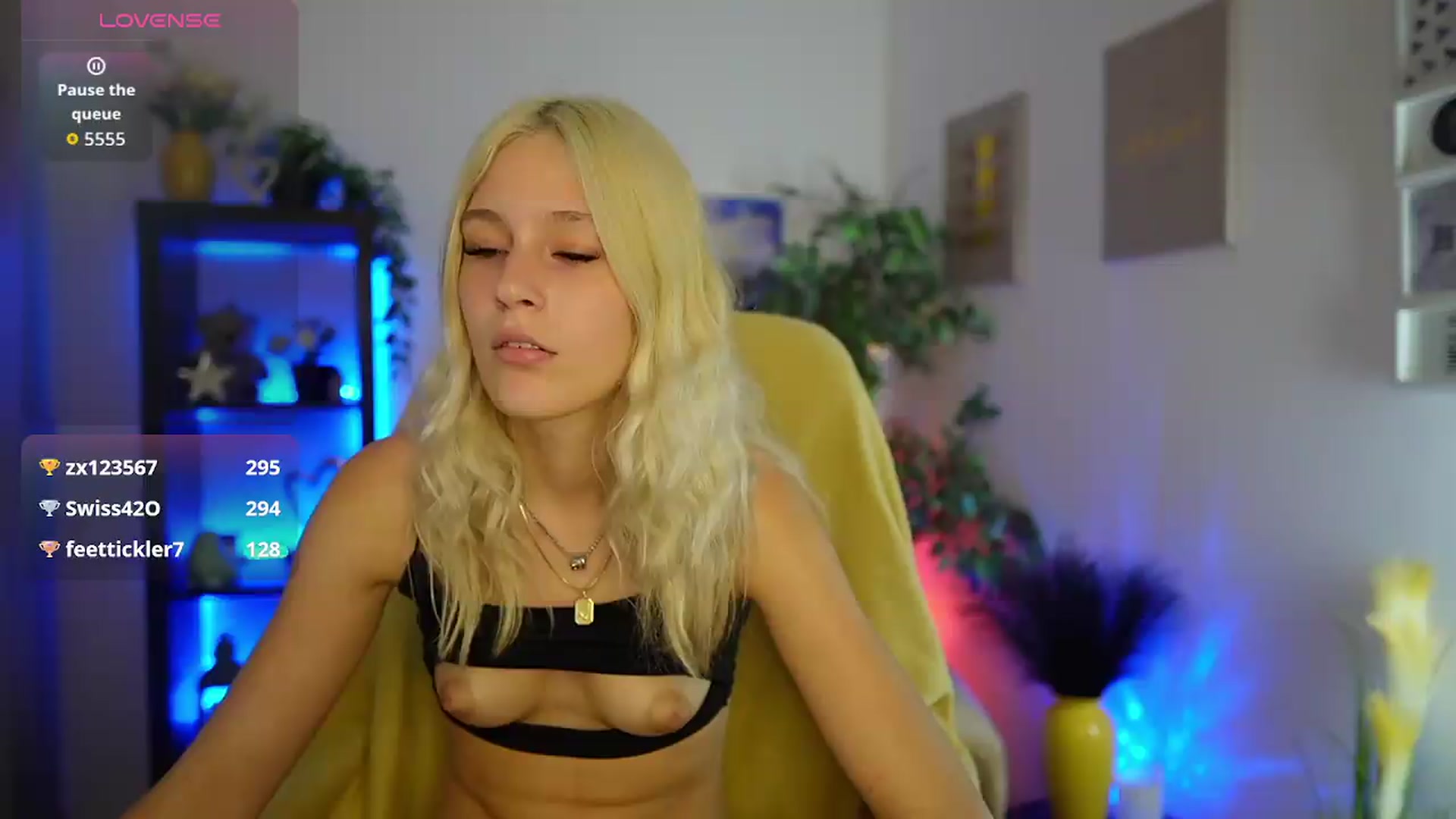 Gallery image thumbnail from Luna_Grace18's myfreecams stream on, 05/27/2026, 14:26 image 10 of 20