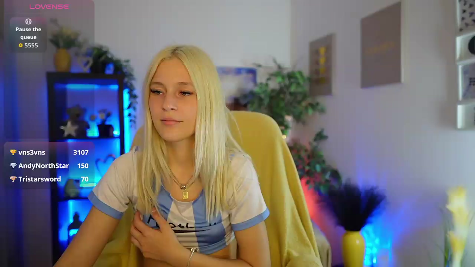Gallery image thumbnail from Luna_Grace18's myfreecams stream on, 05/30/2026, 15:21 image 16 of 20