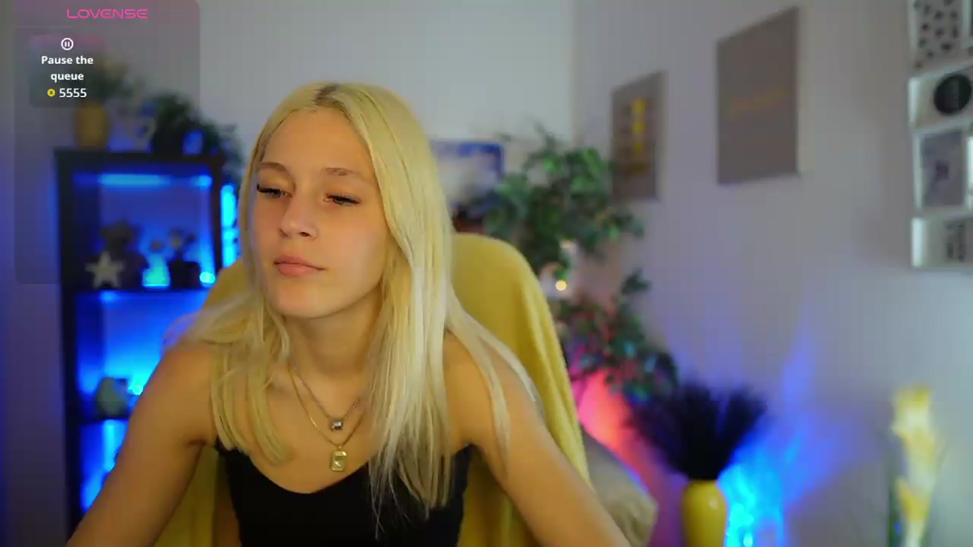 Gallery image thumbnail from Luna_Grace18's myfreecams stream on, 06/01/2026, 13:57 image 8 of 20
