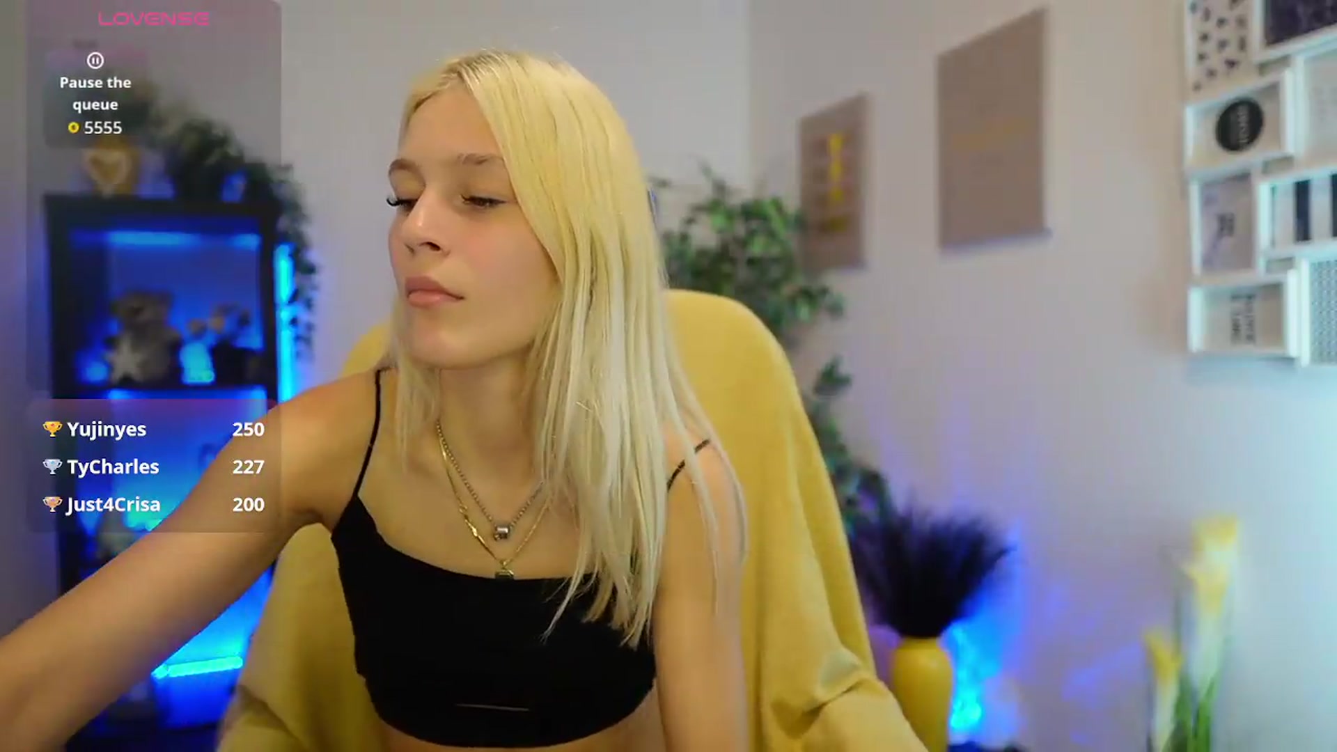Gallery image thumbnail from Luna_Grace18's myfreecams stream on, 06/15/2026, 15:53 image 19 of 20