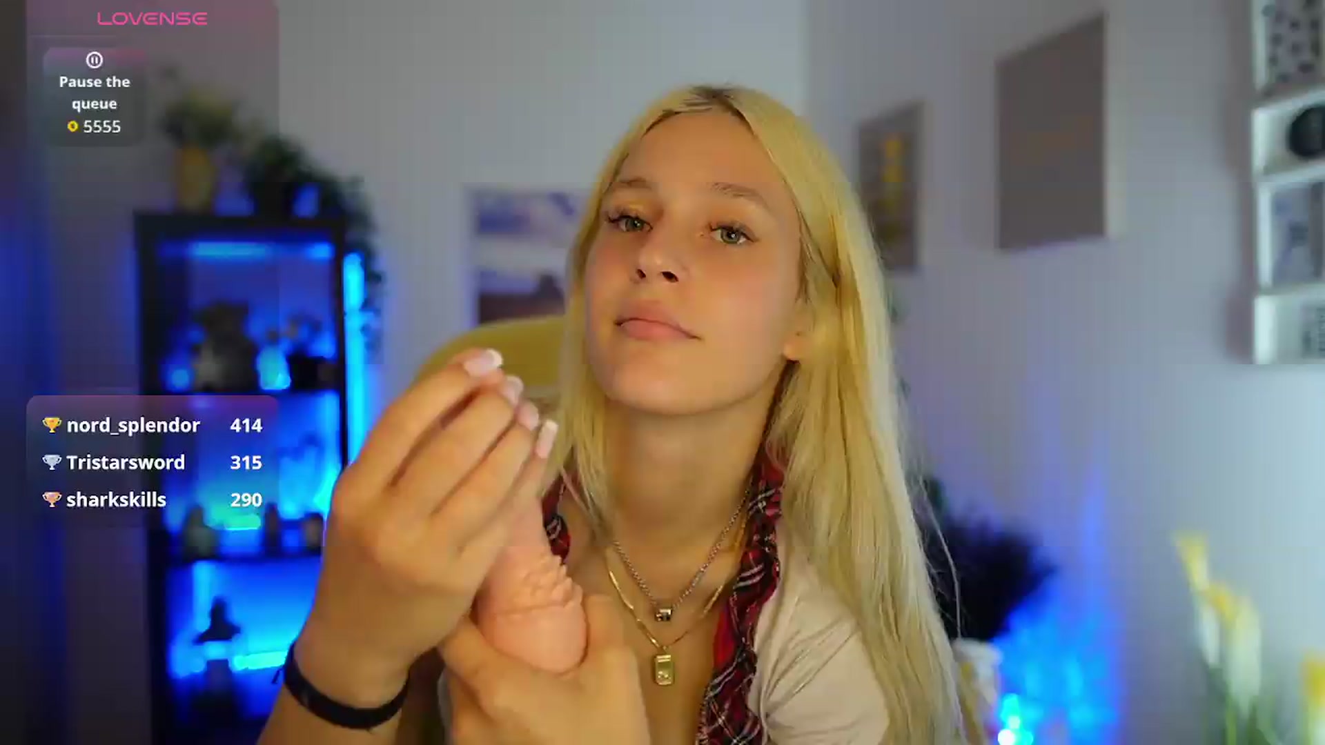 Gallery image thumbnail from Luna_Grace18's myfreecams stream on, 06/21/2026, 20:39 image 2 of 20