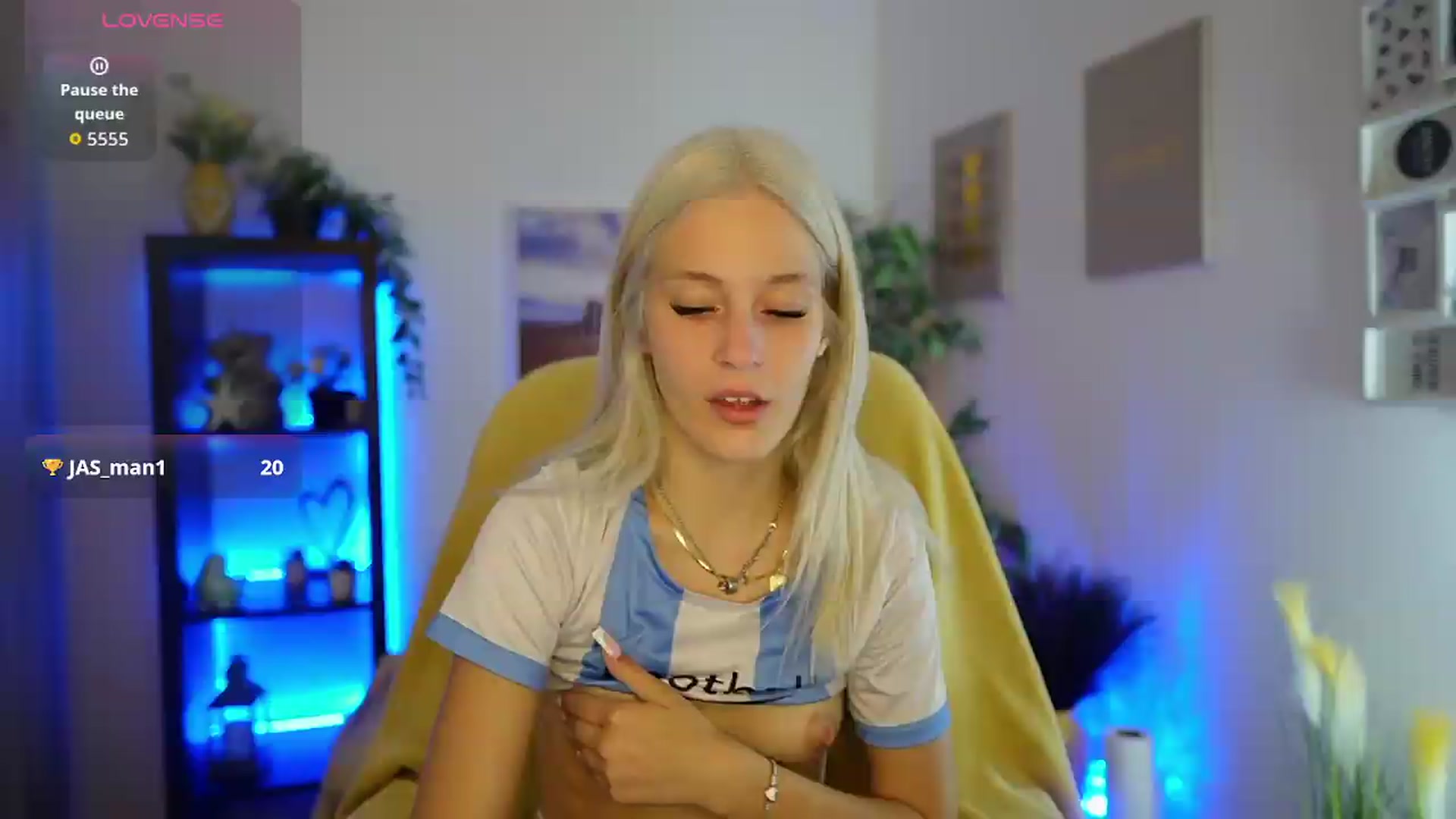 Gallery image thumbnail from Luna_Grace18's myfreecams stream on, 06/24/2026, 15:21 image 16 of 20