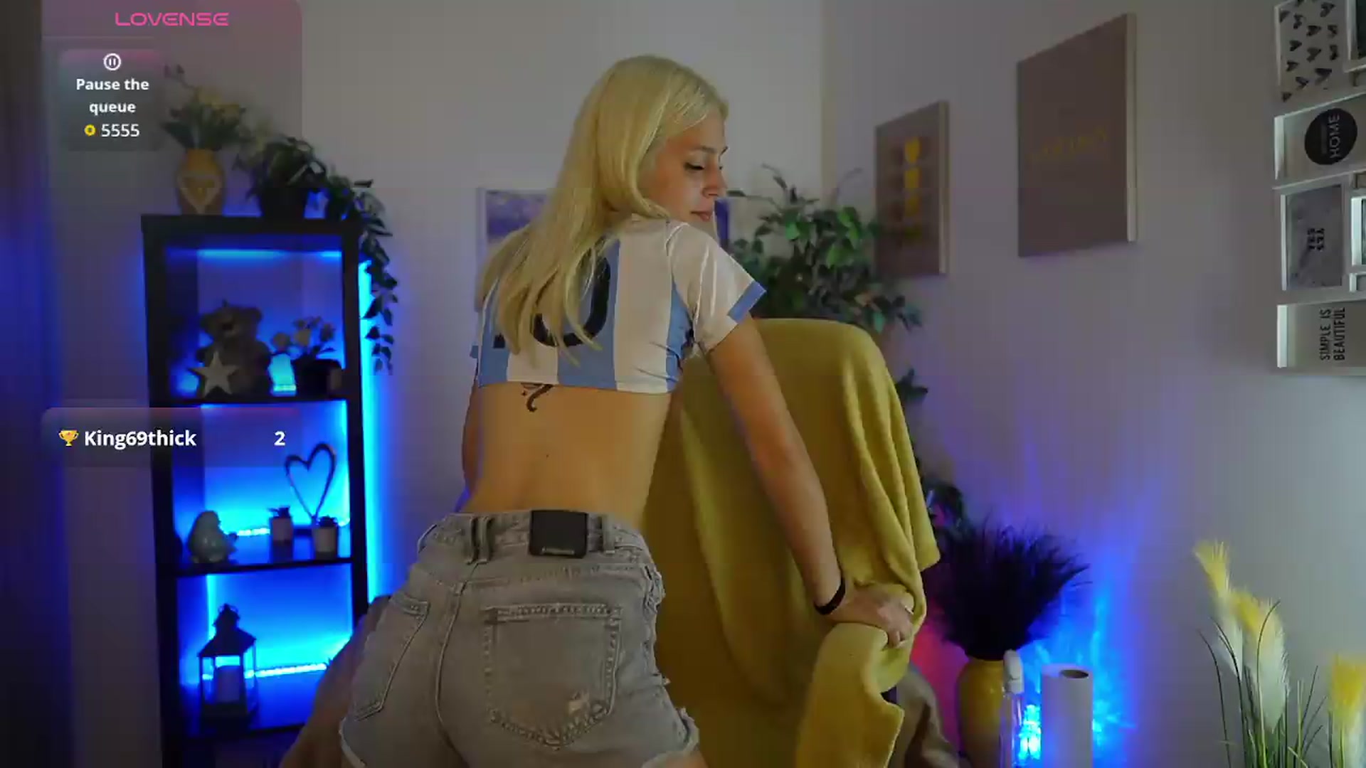 Gallery image thumbnail from Luna_Grace18's myfreecams stream on, 06/28/2026, 14:43 image 5 of 20
