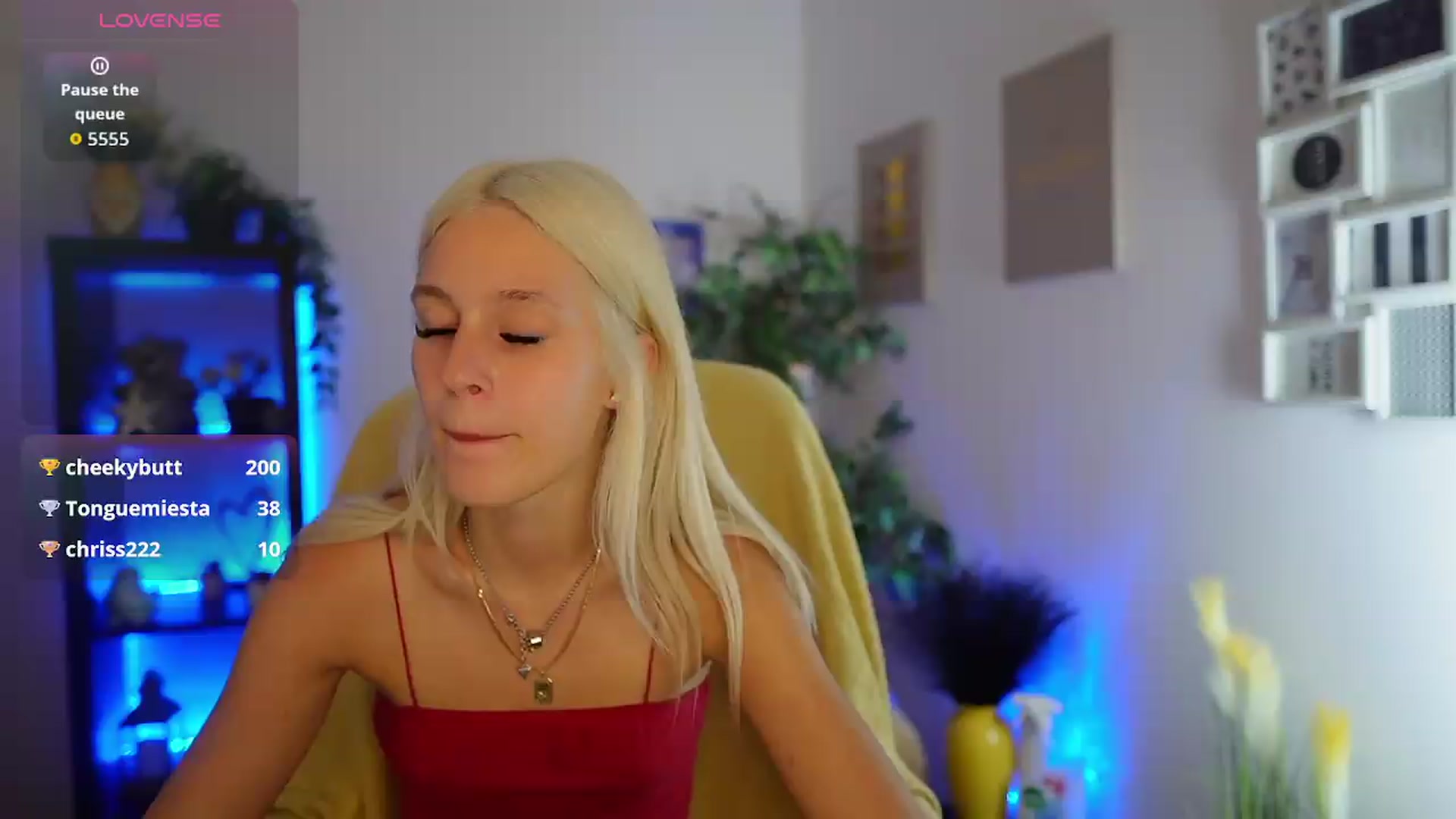 Gallery image thumbnail from Luna_Grace18's myfreecams stream on, 07/01/2026, 13:35 image 4 of 20