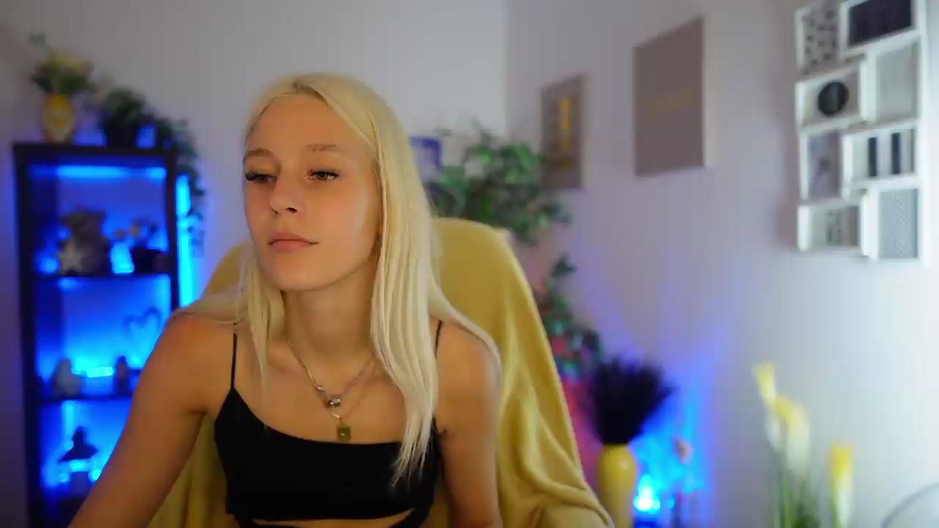 Gallery image thumbnail from Luna_Grace18's myfreecams stream on, 07/02/2026, 15:09 image 2 of 20